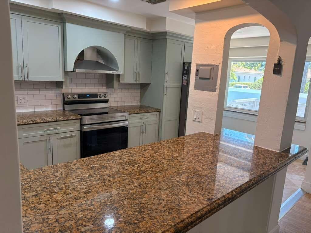 733 NE 18th Avenue, Fort Lauderdale, FL 33304 — photo 8 of 88