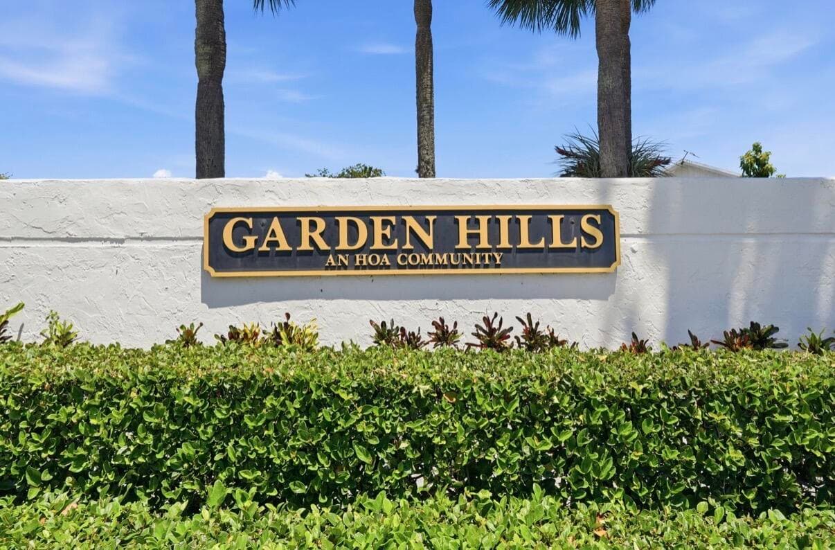 5330 Mendoza Street, West Palm Beach, FL 33415 — photo 14 of 23