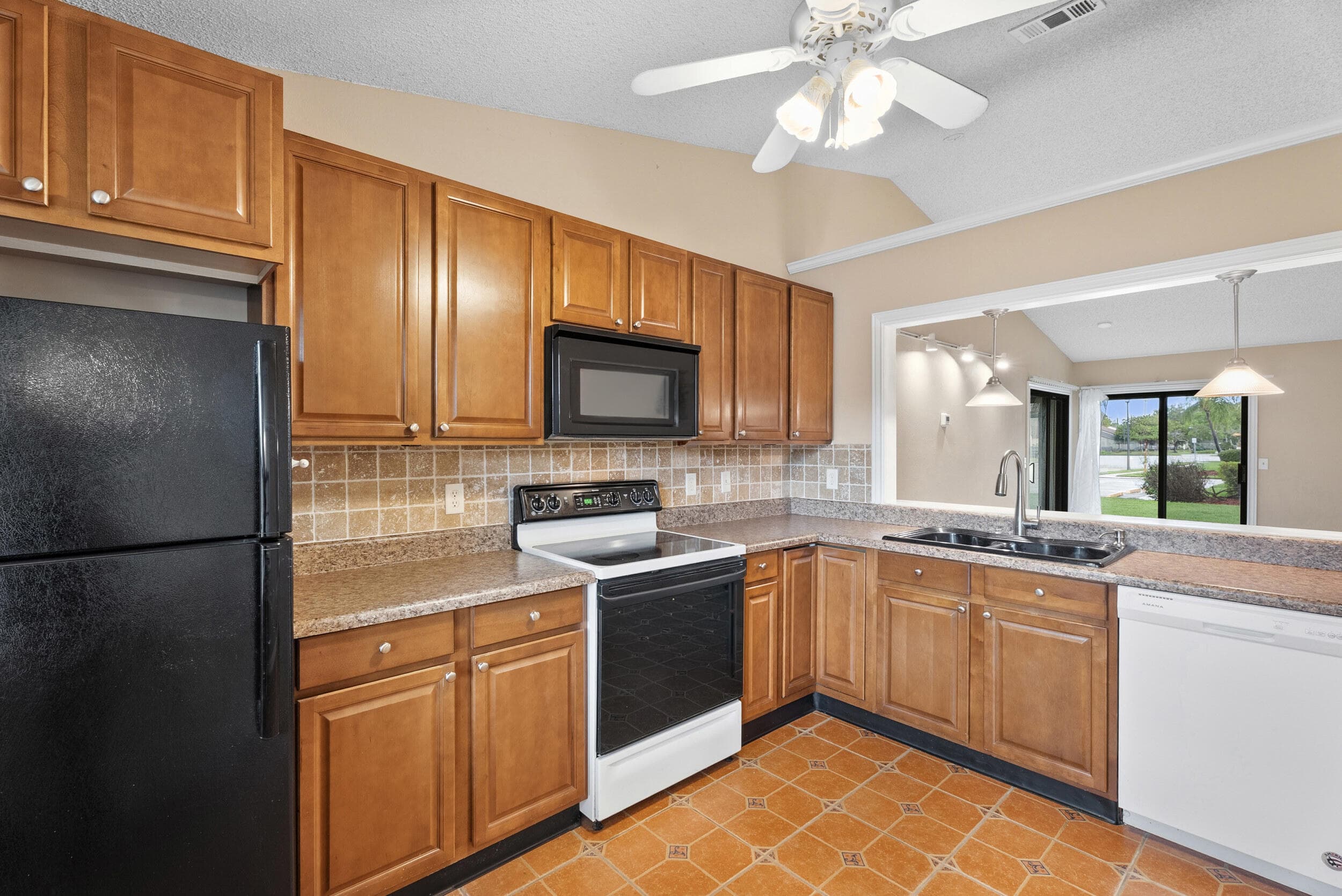 2242 SE Breckenridge Circle, Port St. Lucie, FL 34952 — photo 14 of 34
