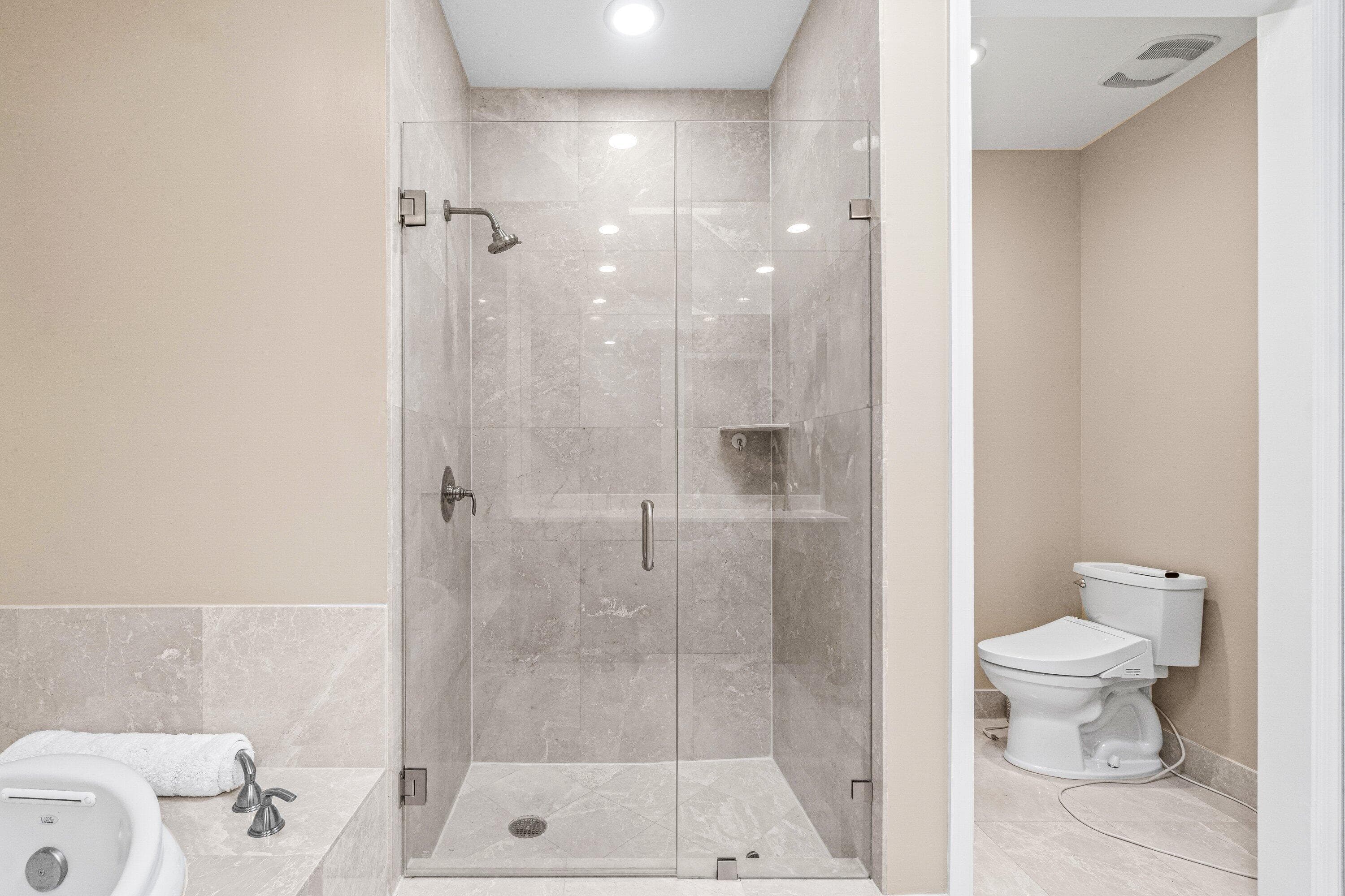 2650 Lake Shore Drive 2403, Riviera Beach, FL 33404 — photo 16 of 56