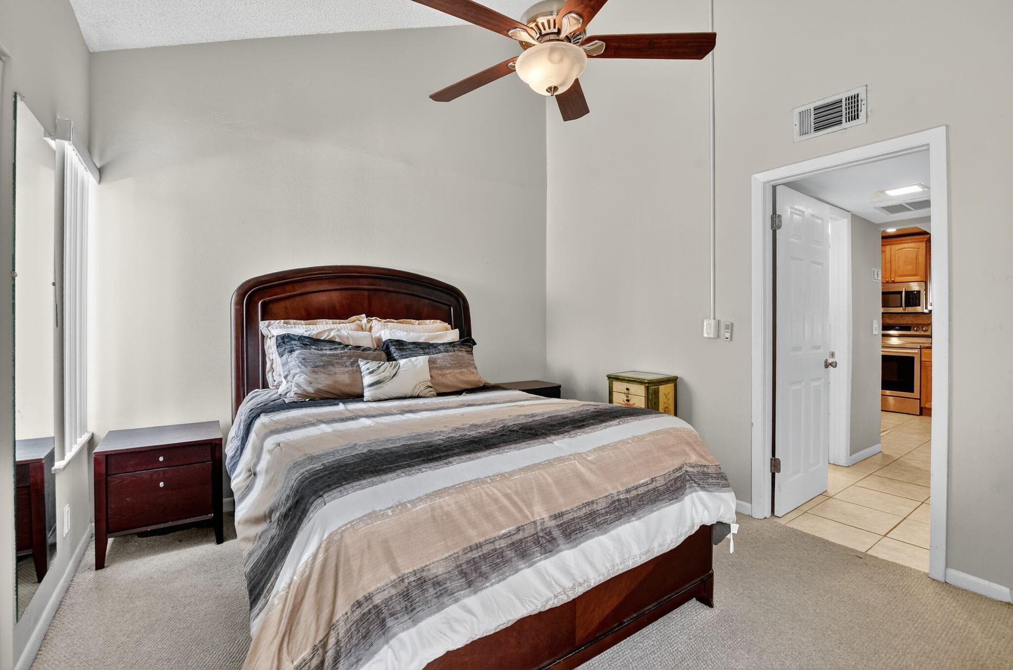 1061 NW 13th Street 2, Boca Raton, FL 33486 — photo 11 of 37
