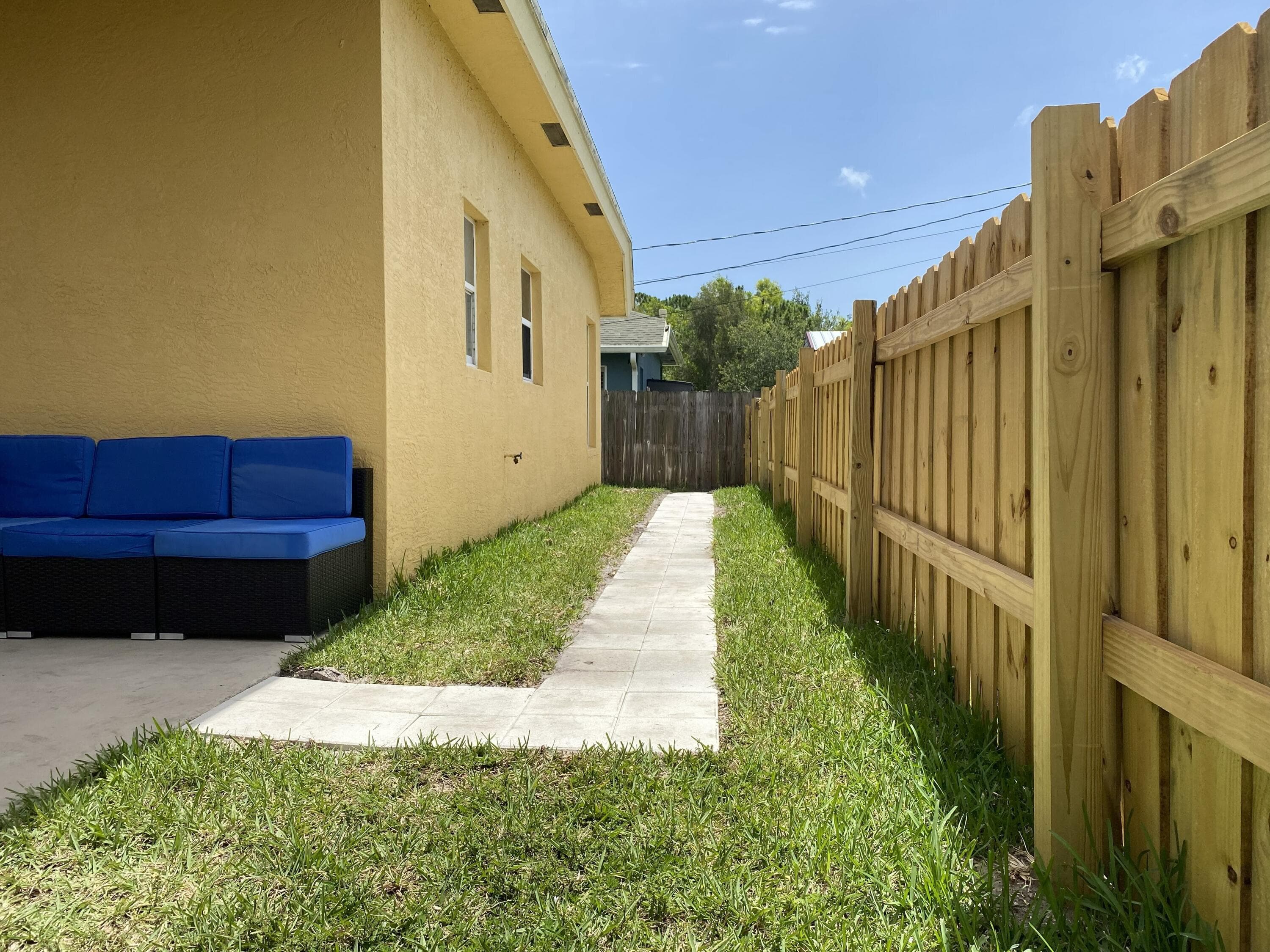120 SW Grimaldo Terrace, Port St. Lucie, FL 34984 — photo 6 of 6