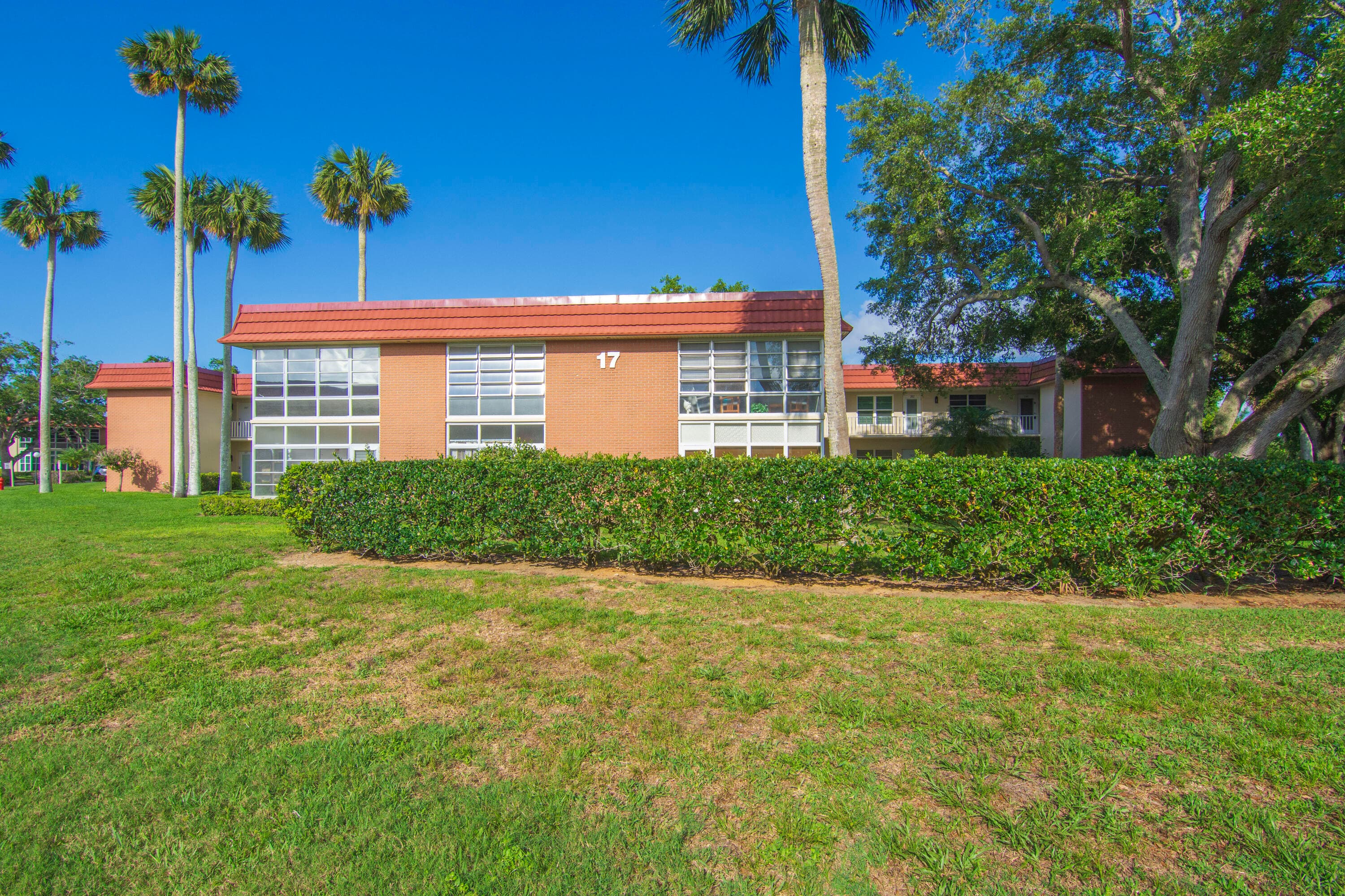 17 Vista Palm Lane 205, Vero Beach, FL 32962 — photo 20 of 33