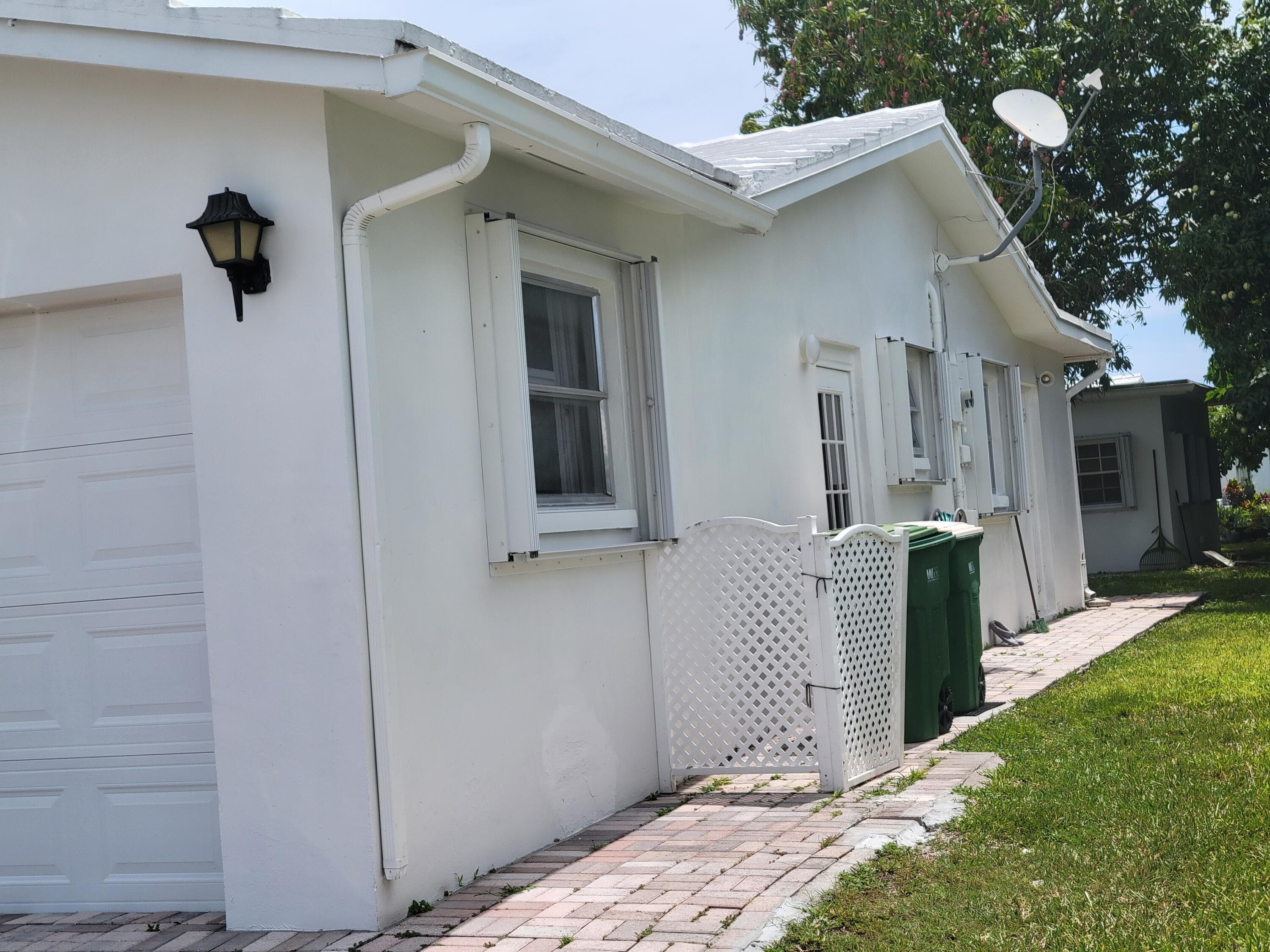 7110 NW 73rd Avenue, Tamarac, FL 33321 — photo 5 of 9