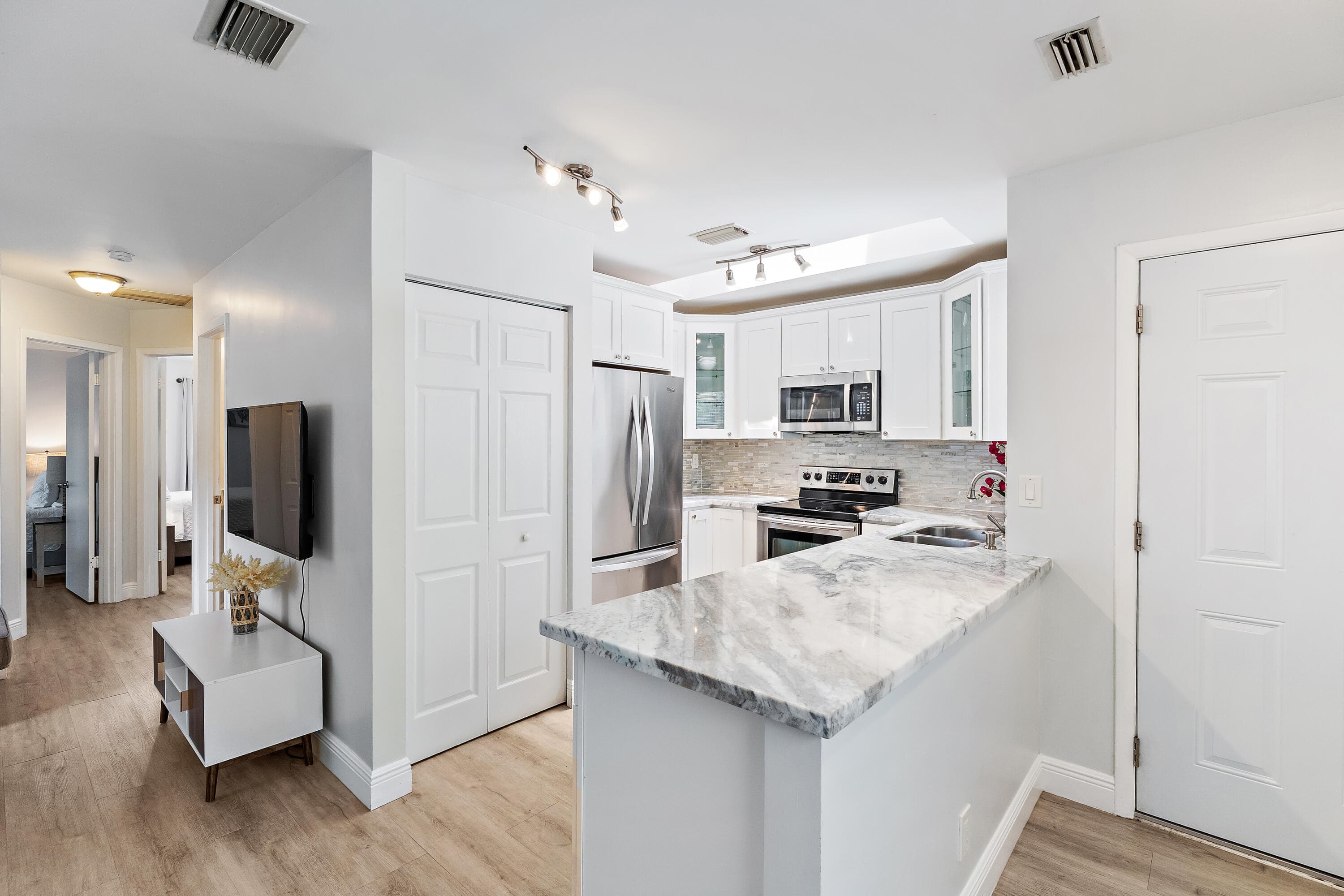 6029 Eberts Street, Jupiter, FL 33458 — photo 13 of 61
