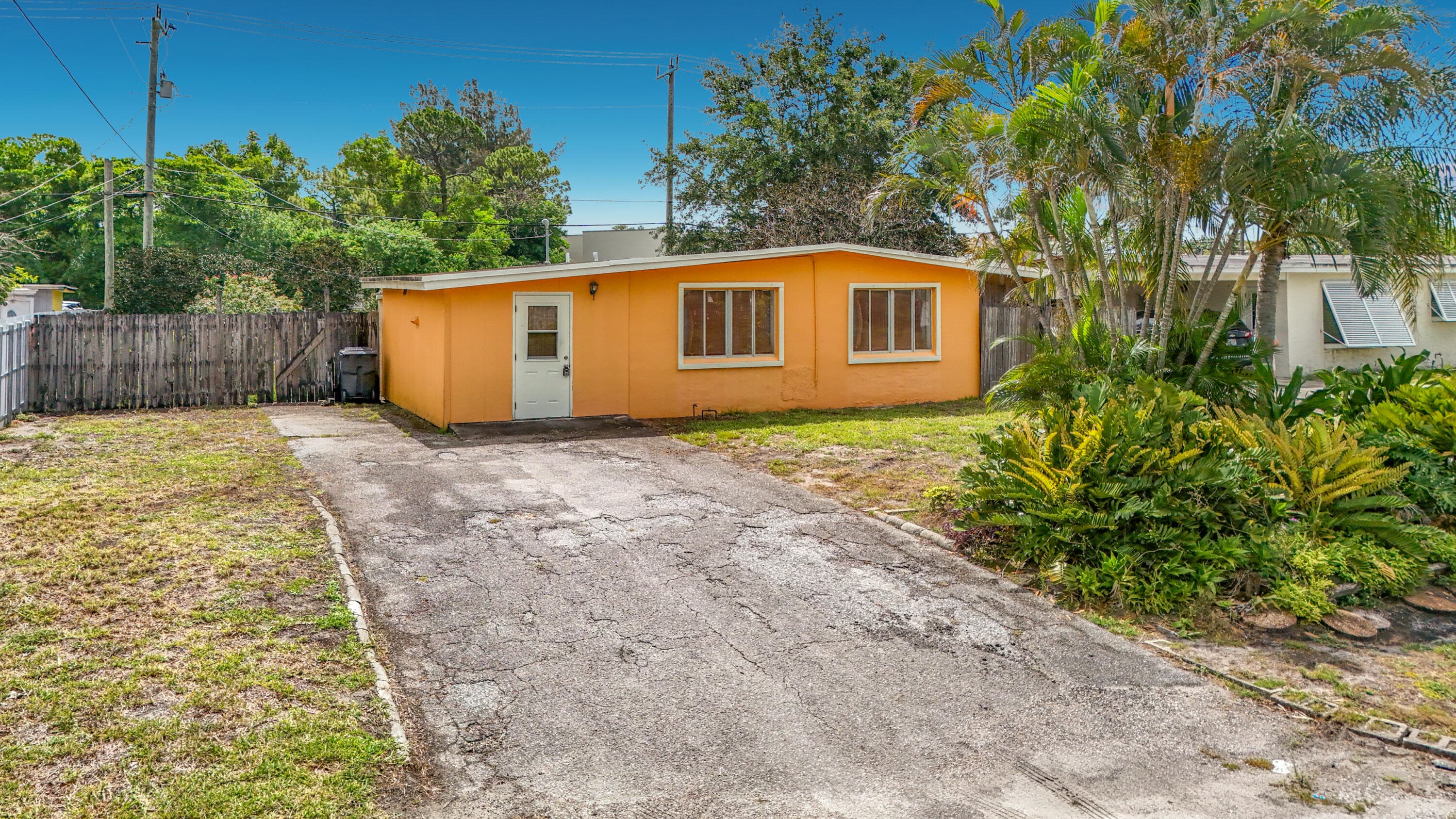 2066 Tarragon Road, West Palm Beach, FL 33415 — photo 2 of 35