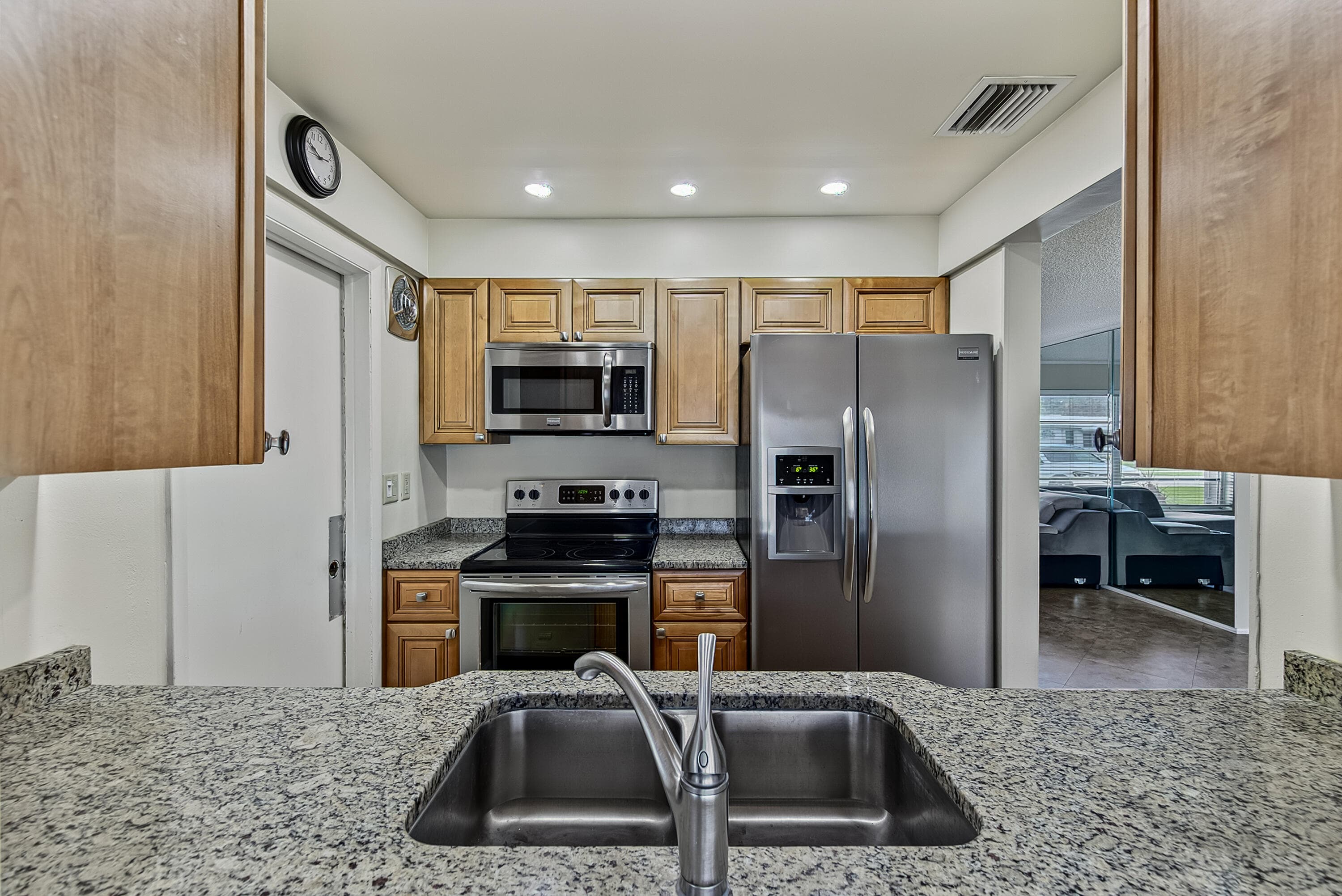 2581 E Golf Boulevard, Pompano Beach, FL 33064 — photo 3 of 55