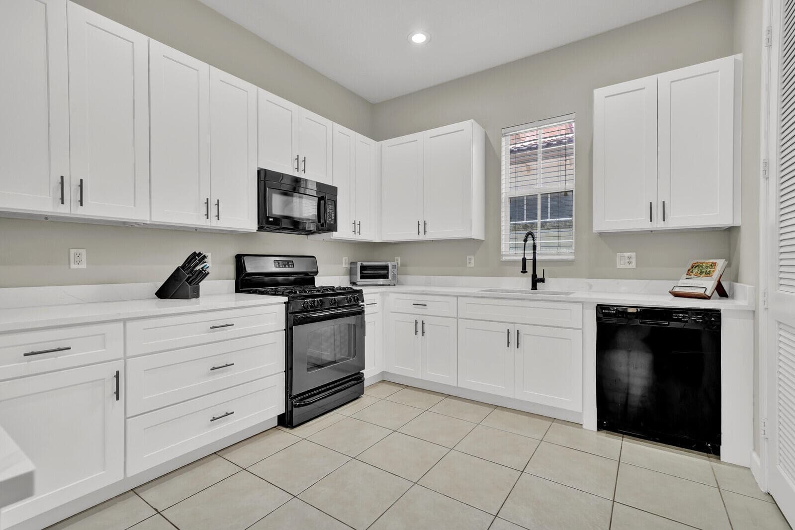 78 Stoney Drive, Palm Beach Gardens, FL 33410 — photo 14 of 53