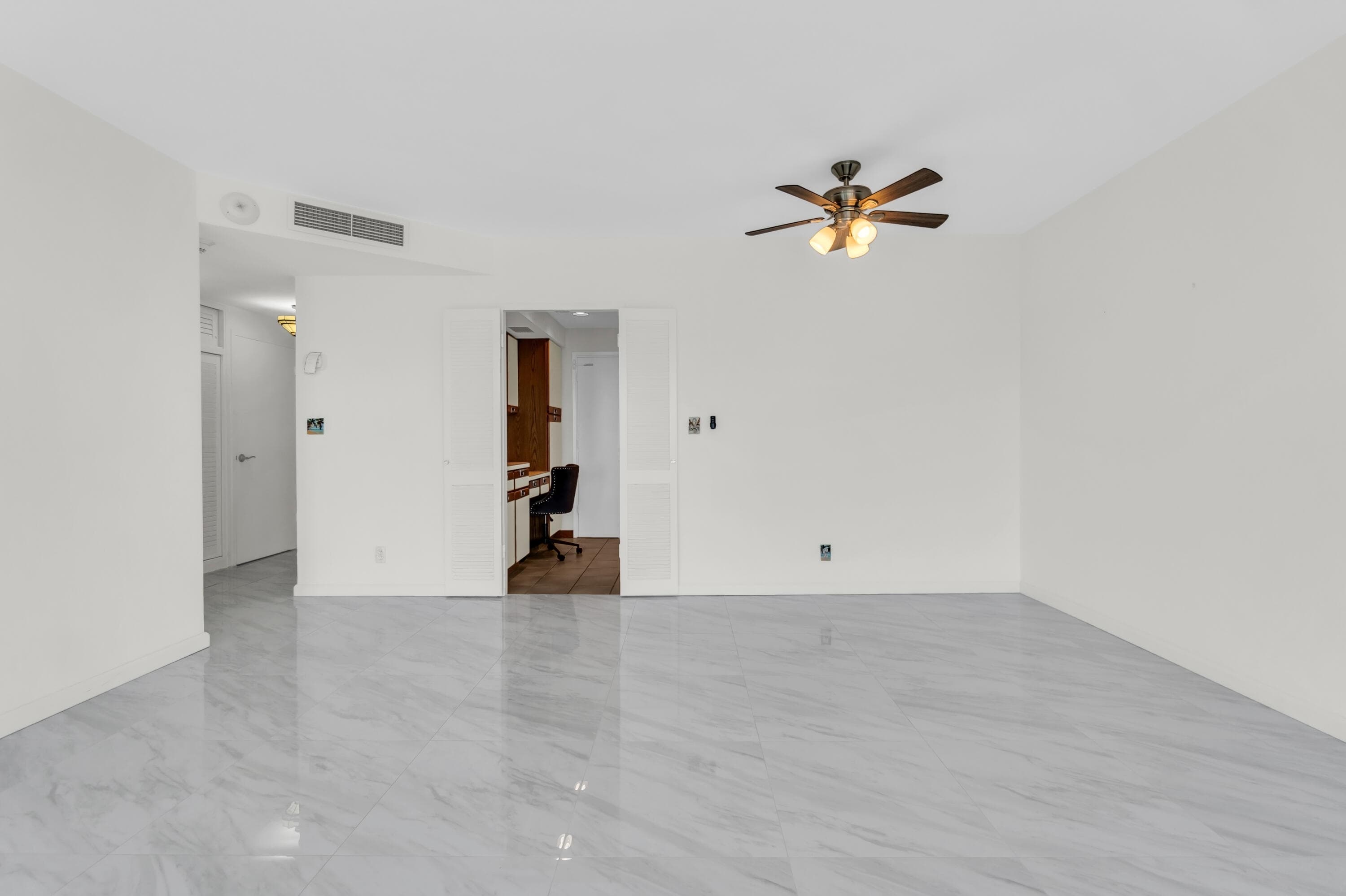 3300 NE 36th Street 1711, Fort Lauderdale, FL 33308 — photo 2 of 48