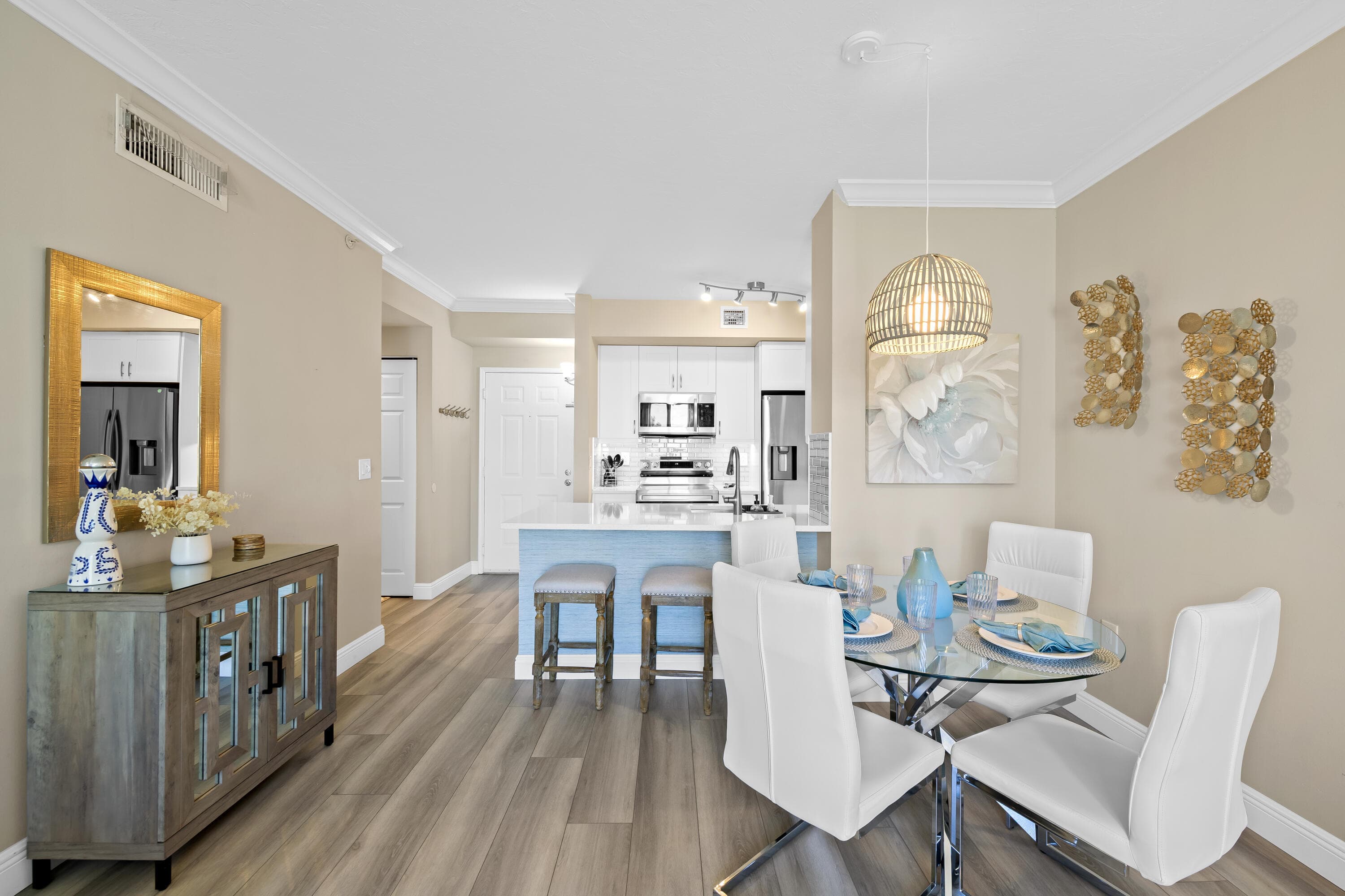 720 S Sapodilla Avenue 502, West Palm Beach, FL 33401 — photo 9 of 27