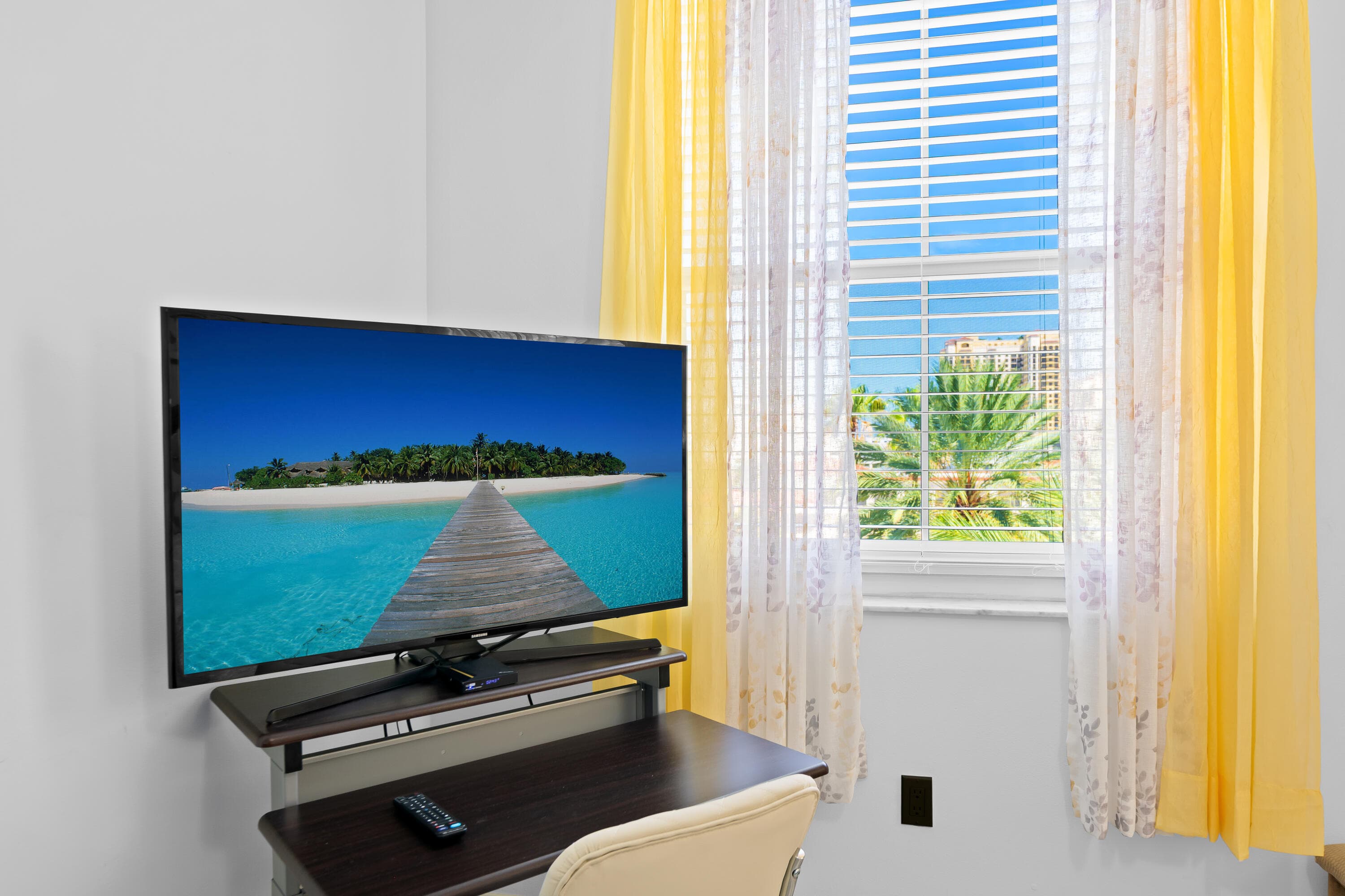 720 S Sapodilla Avenue 502, West Palm Beach, FL 33401 — photo 14 of 27