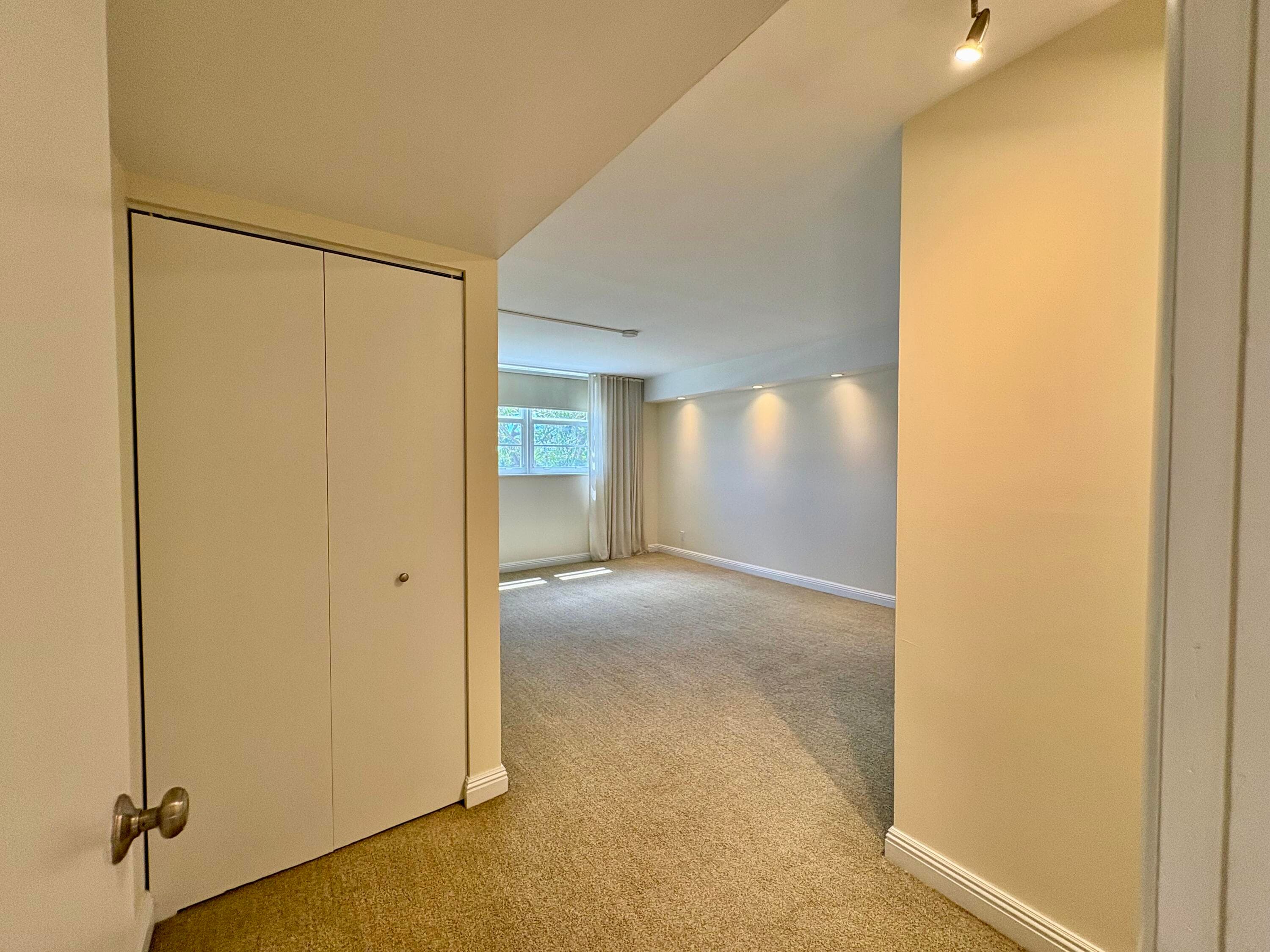 5700 NW 2nd Avenue 203, Boca Raton, FL 33487 — photo 14 of 30