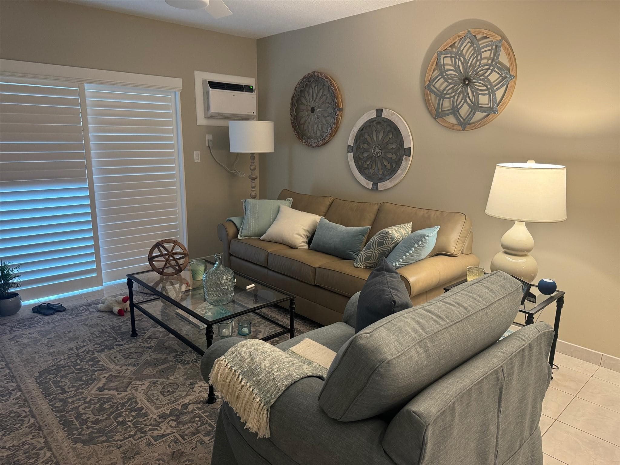 720 Orton Avenue 404, Fort Lauderdale, FL 33304 — photo 13 of 47