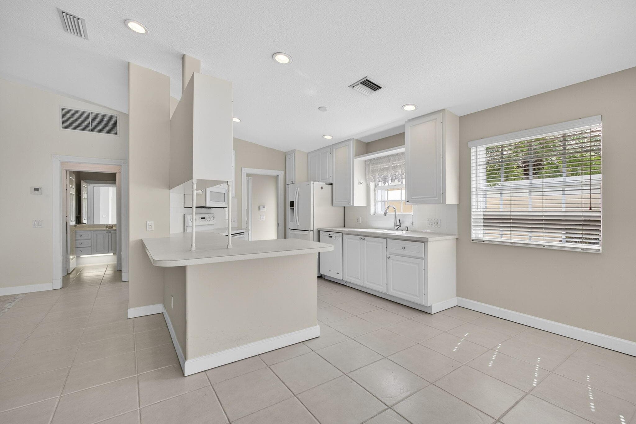8093 Montserrat Place, Wellington, FL 33414 — photo 14 of 39