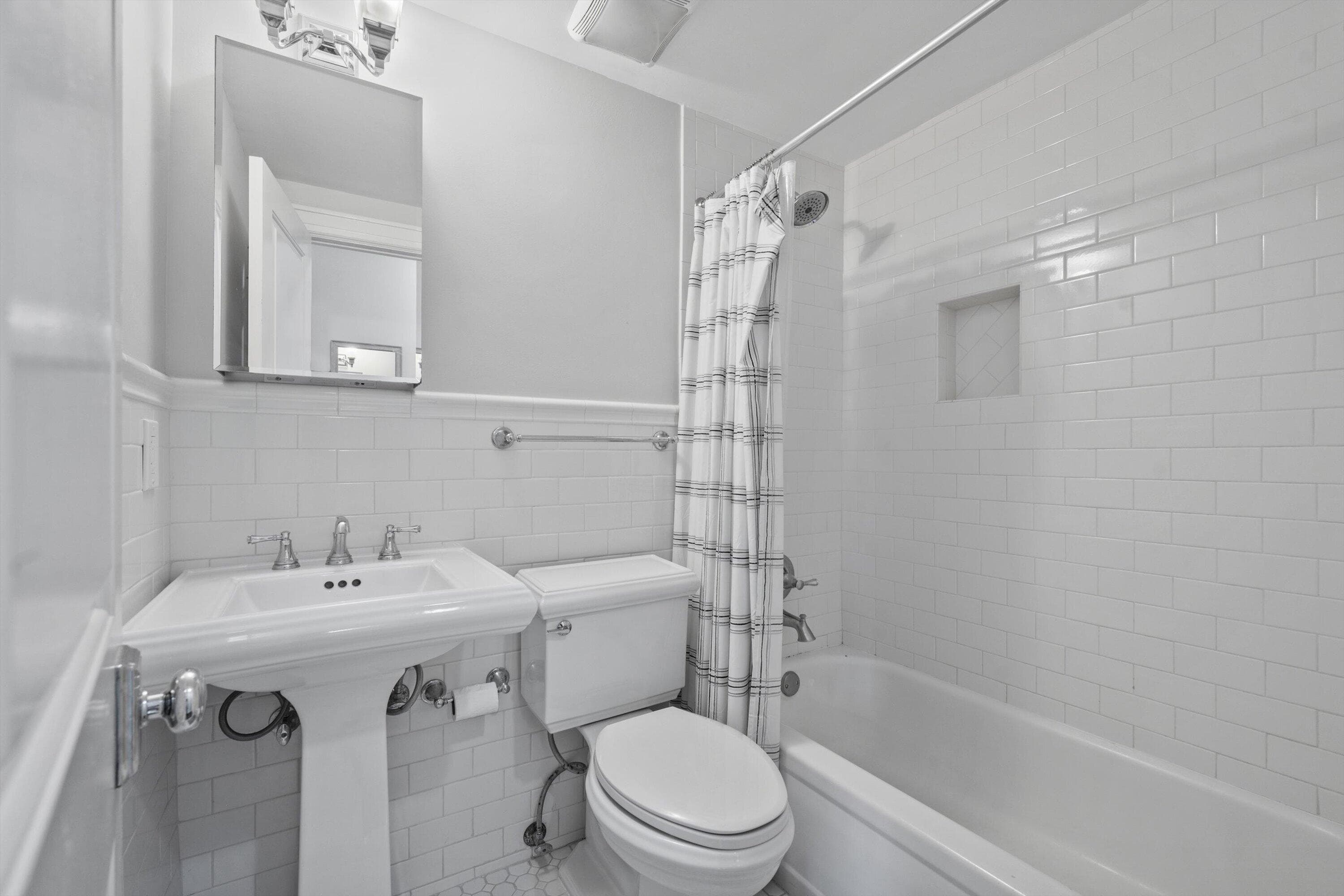 235 Sunrise Avenue 3232, Palm Beach, FL 33480 — photo 16 of 23