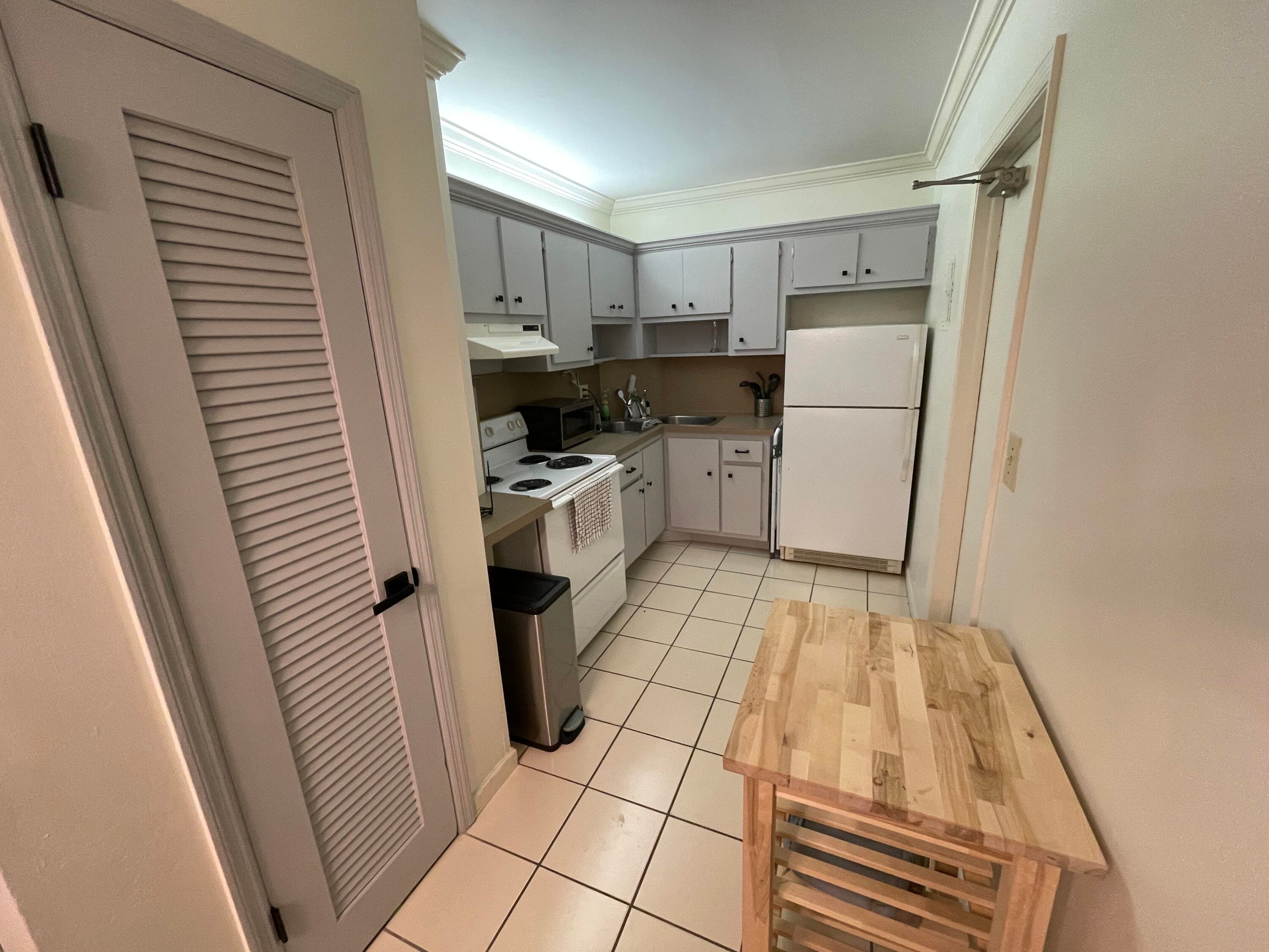 2424 SE 17th Causeway 203b, Fort Lauderdale, FL 33316 — photo 4 of 11