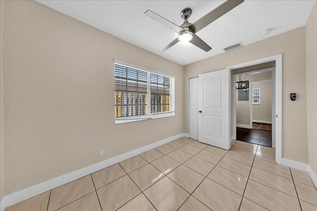 4641 SW 43rd Avenue, Dania Beach, FL 33314 — photo 23 of 29