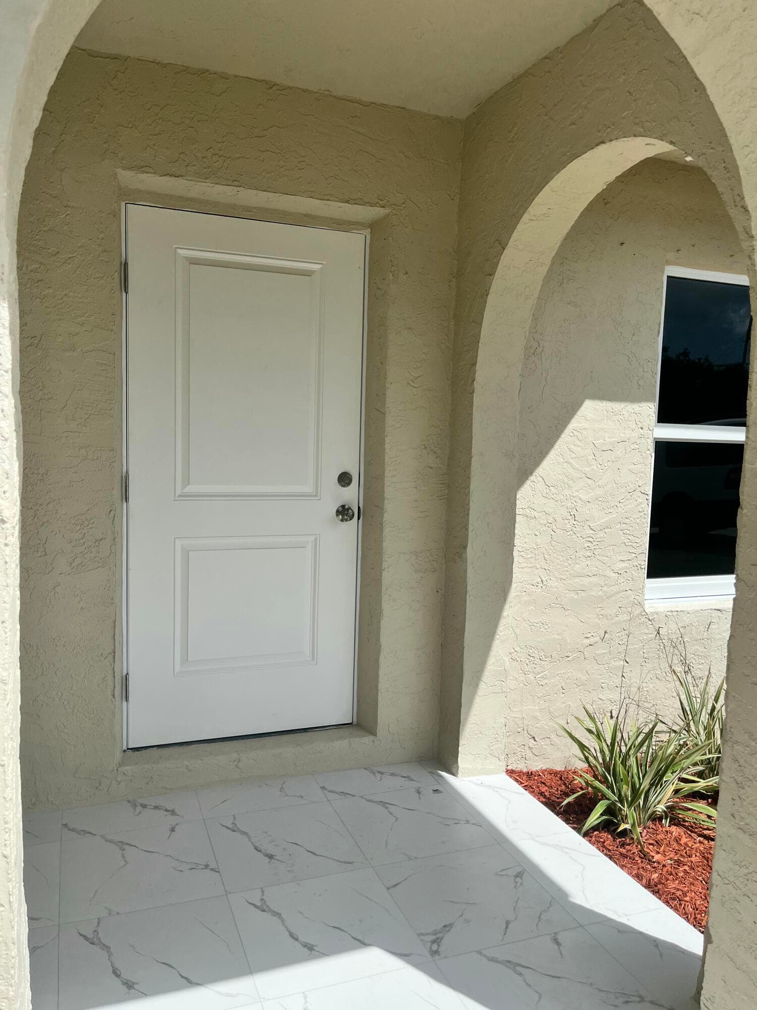 2747 Summit Boulevard, West Palm Beach, FL 33406 — photo 4 of 20