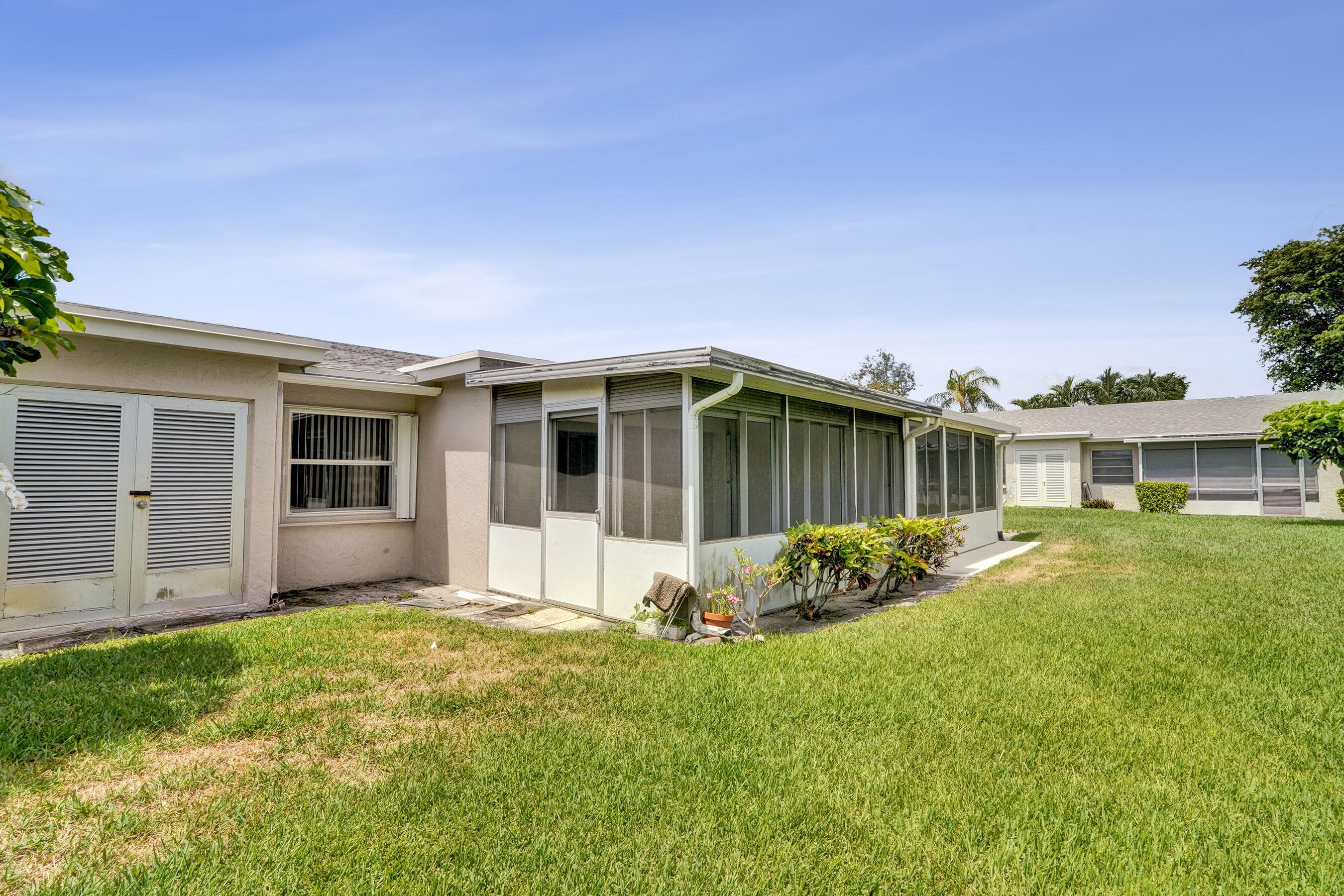2521 Juniper Drive 11-b, Delray Beach, FL 33445 — photo 38 of 41