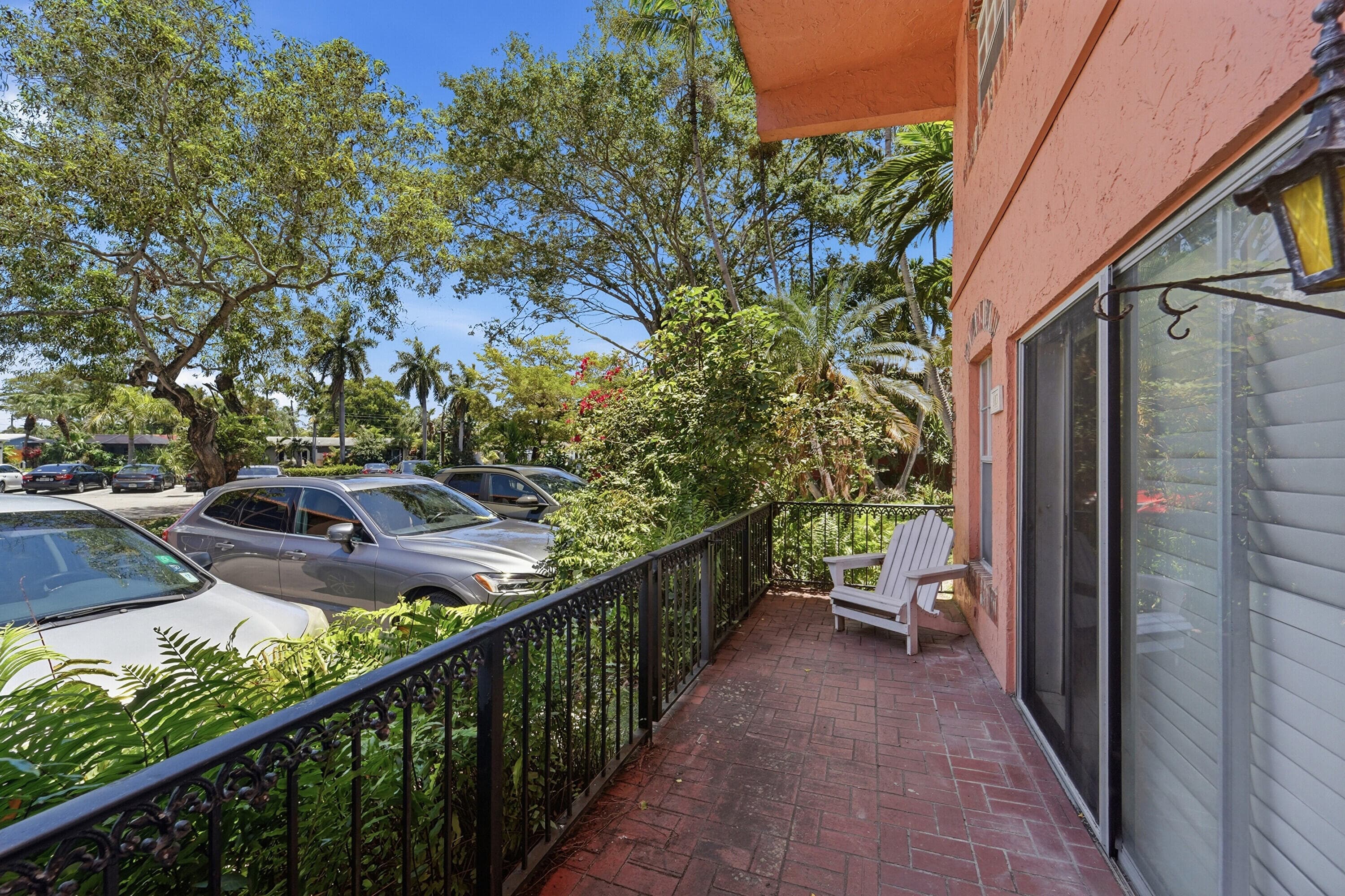 640 Tennis Club Drive 103, Fort Lauderdale, FL 33311 — photo 17 of 39
