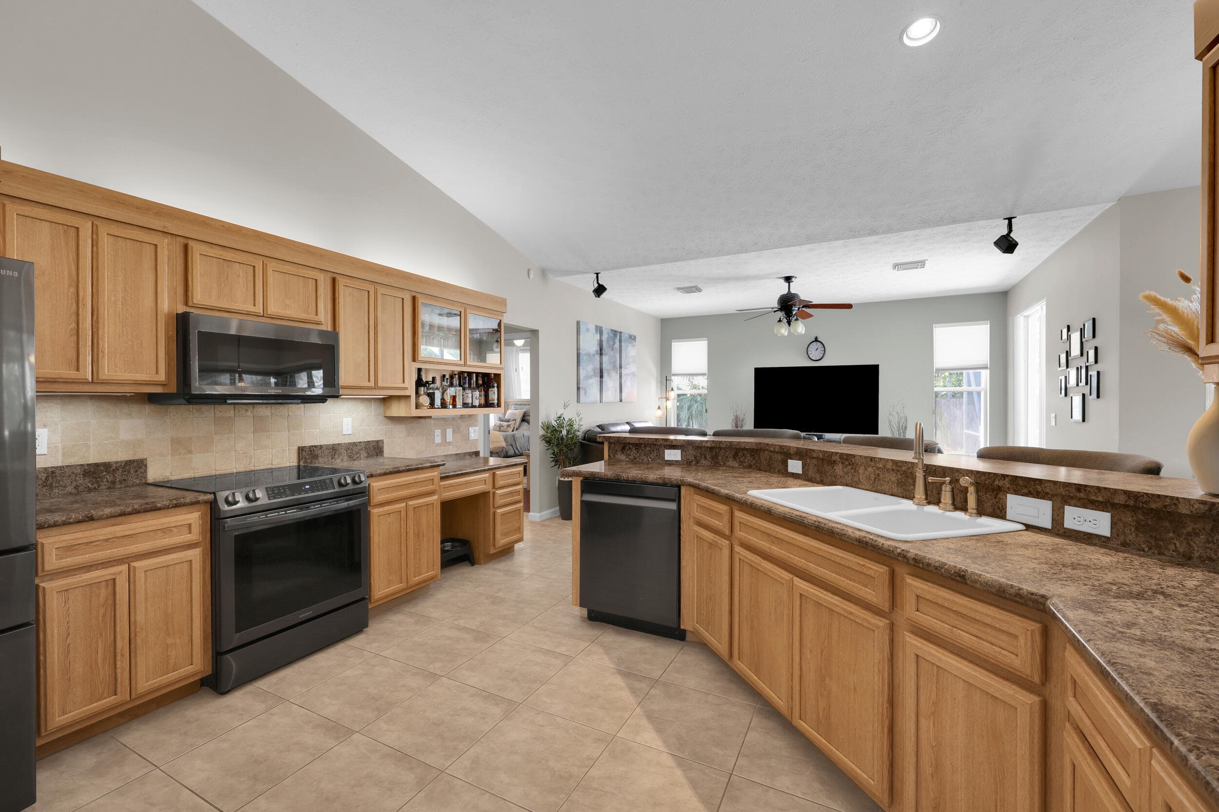 842 SE Quiescent Lane, Port St. Lucie, FL 34983 — photo 17 of 51
