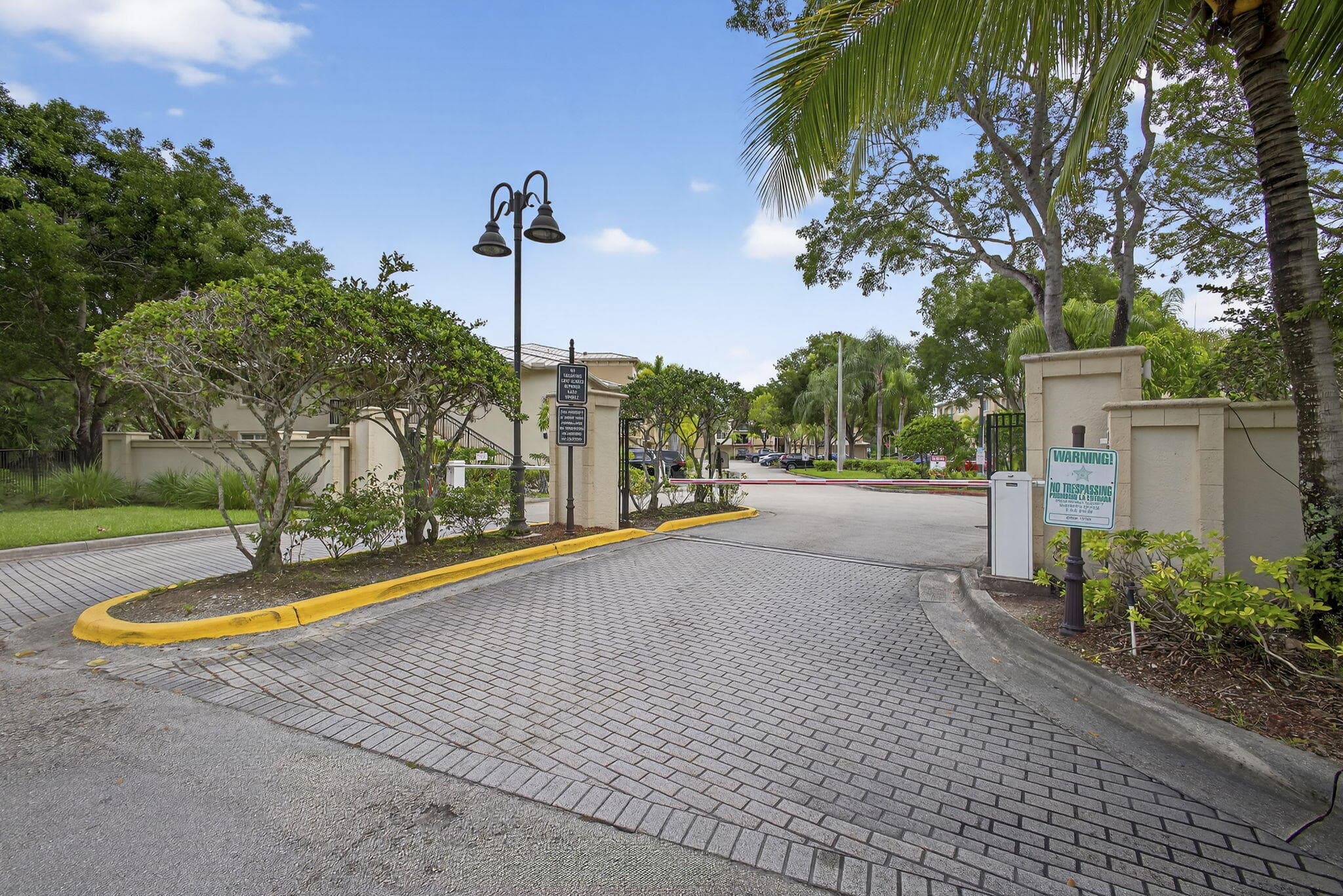 600 Crestwood Court N 607, Royal Palm Beach, FL 33411 — photo 14 of 18