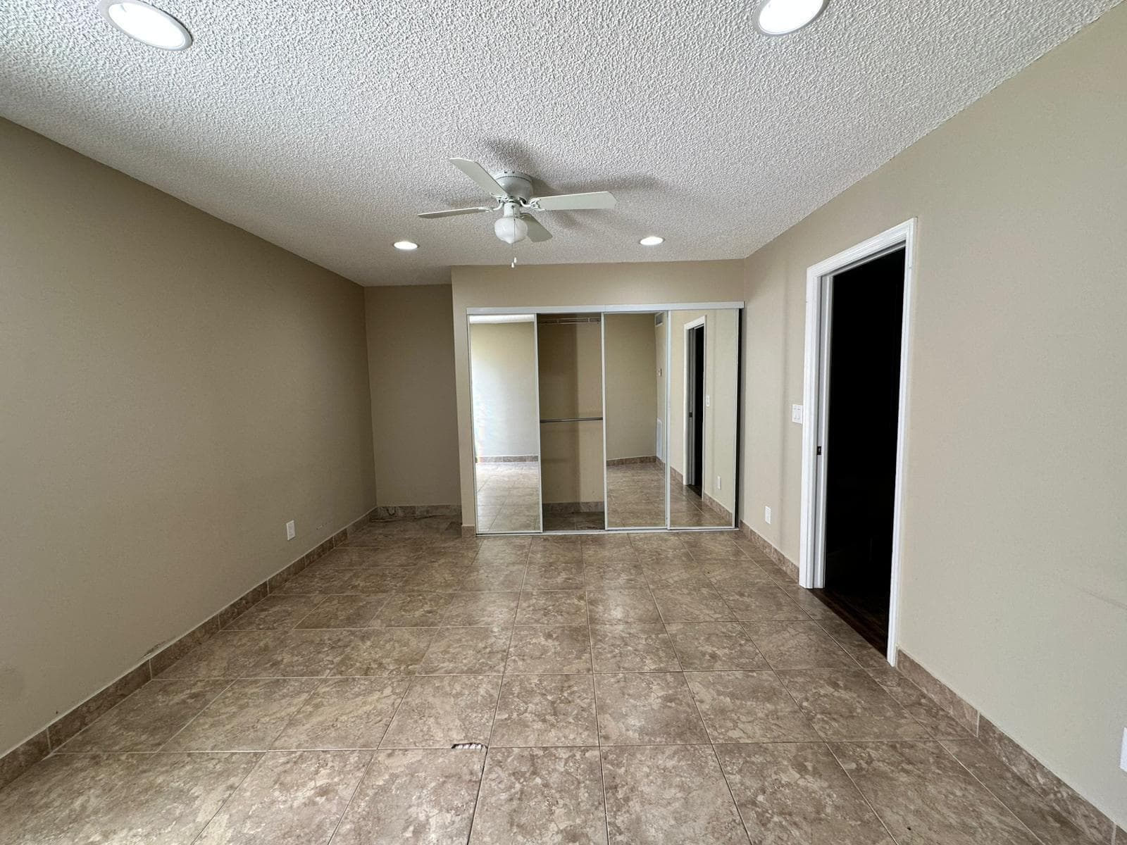 637 Executive Center Drive N203, West Palm Beach, FL 33401 — photo 10 of 16