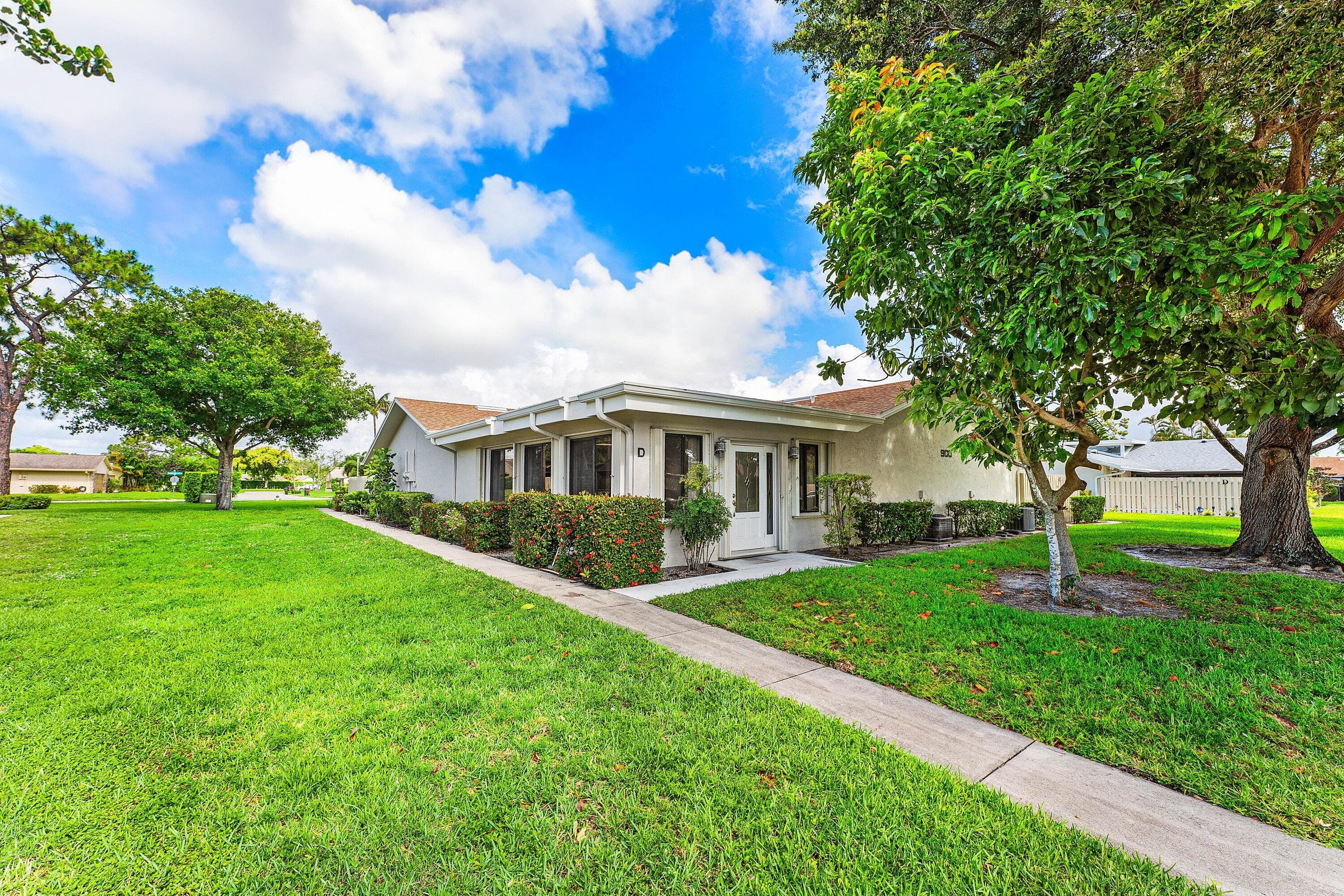 900 NW 30th Avenue D, Delray Beach, FL 33445 — photo 2 of 37