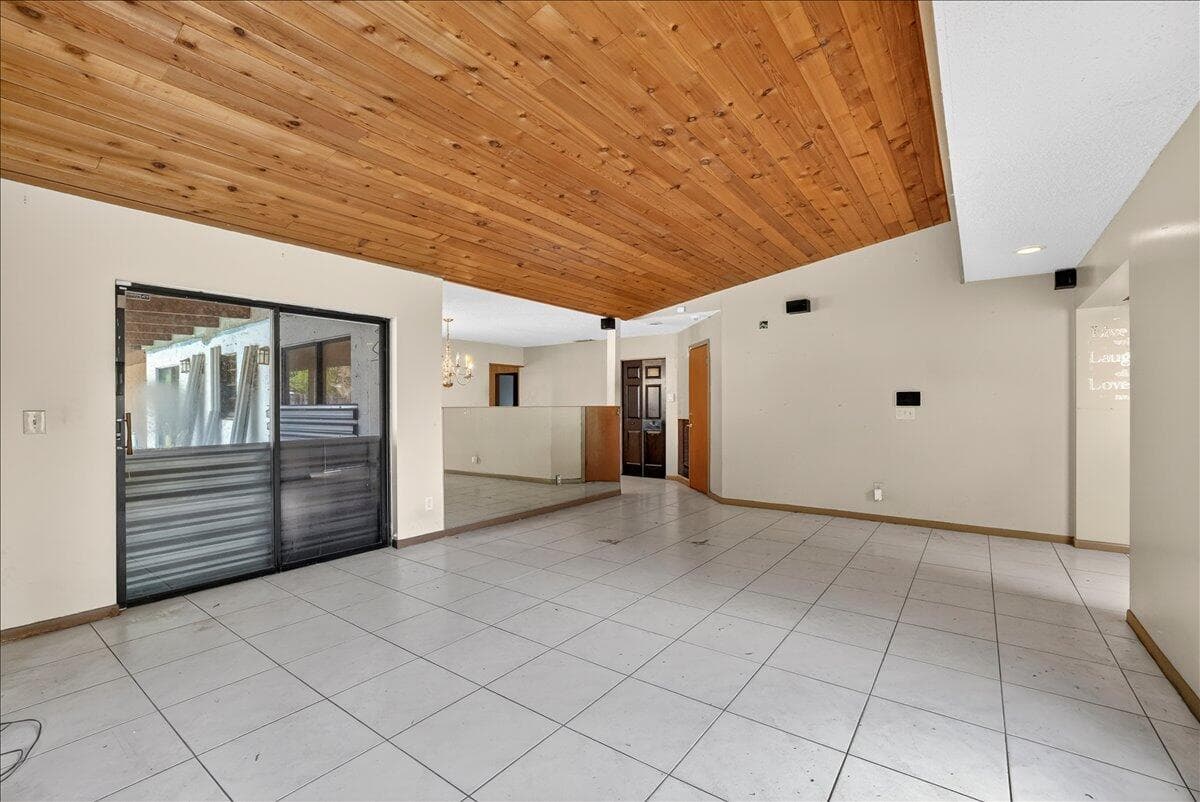 4240 NW 74th Avenue, Lauderhill, FL 33319 — photo 5 of 27