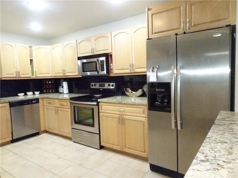 96 Del Rio Boulevard, Boca Raton, FL 33432 — photo 4 of 18