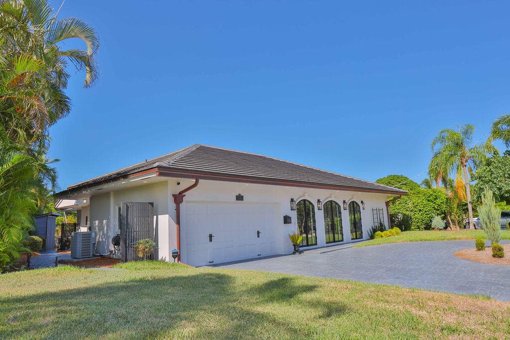 713 Forsyth Street, Boca Raton, FL 33487 — photo 4 of 39