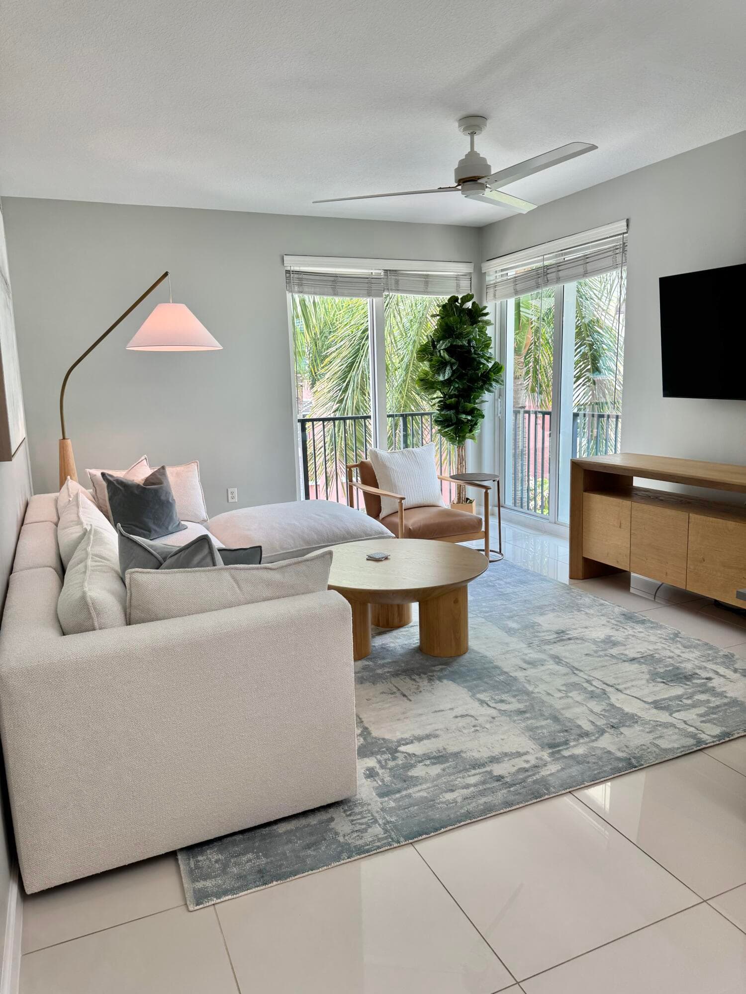 225 NE 1st Street 405, Delray Beach, FL 33444 — photo 1 of 23