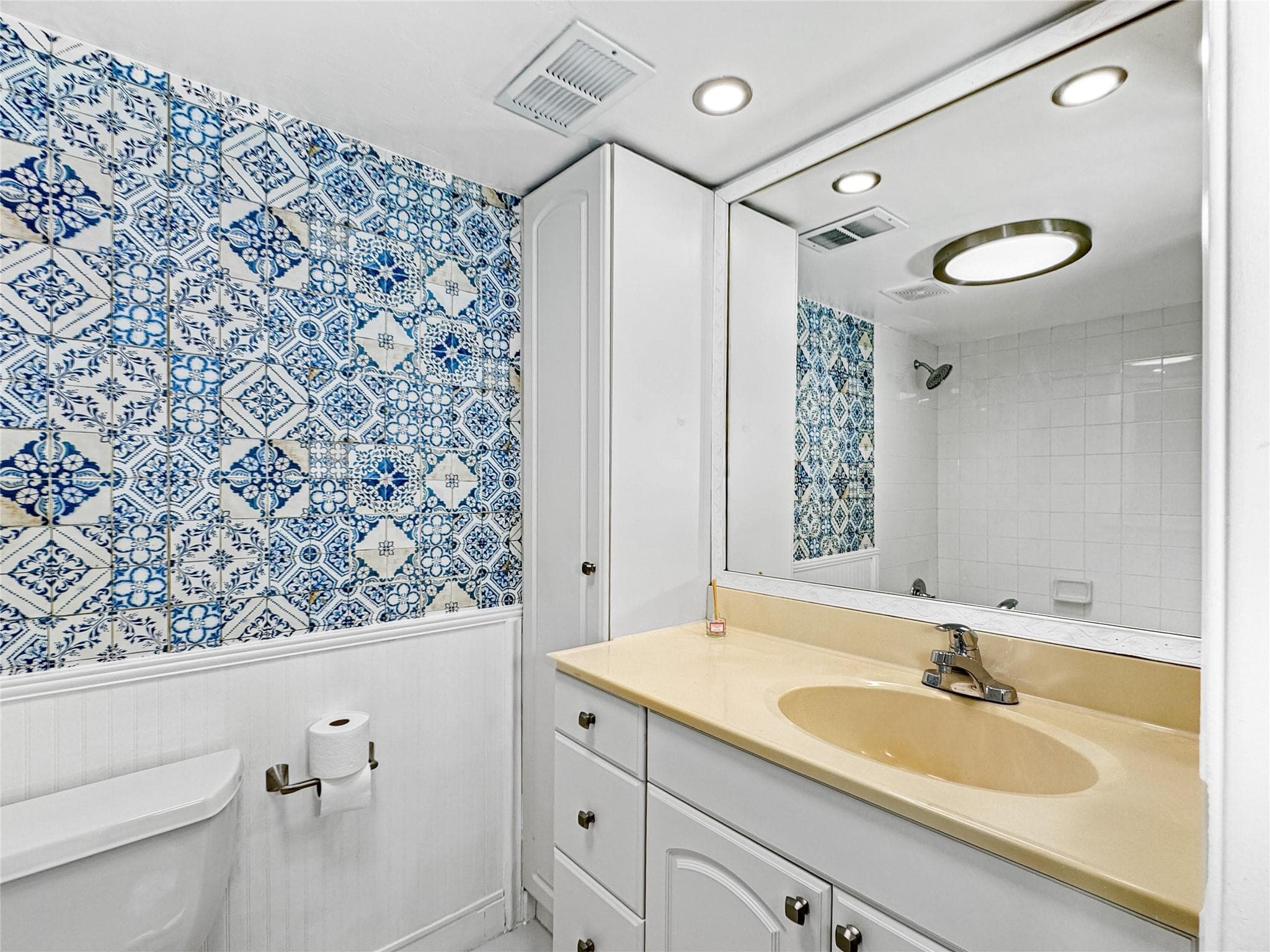 2950 N Palm Aire Drive 506, Pompano Beach, FL 33069 — photo 14 of 29