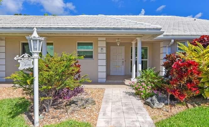 437 French Royale Circle, Atlantis, FL 33462 — photo 2 of 40