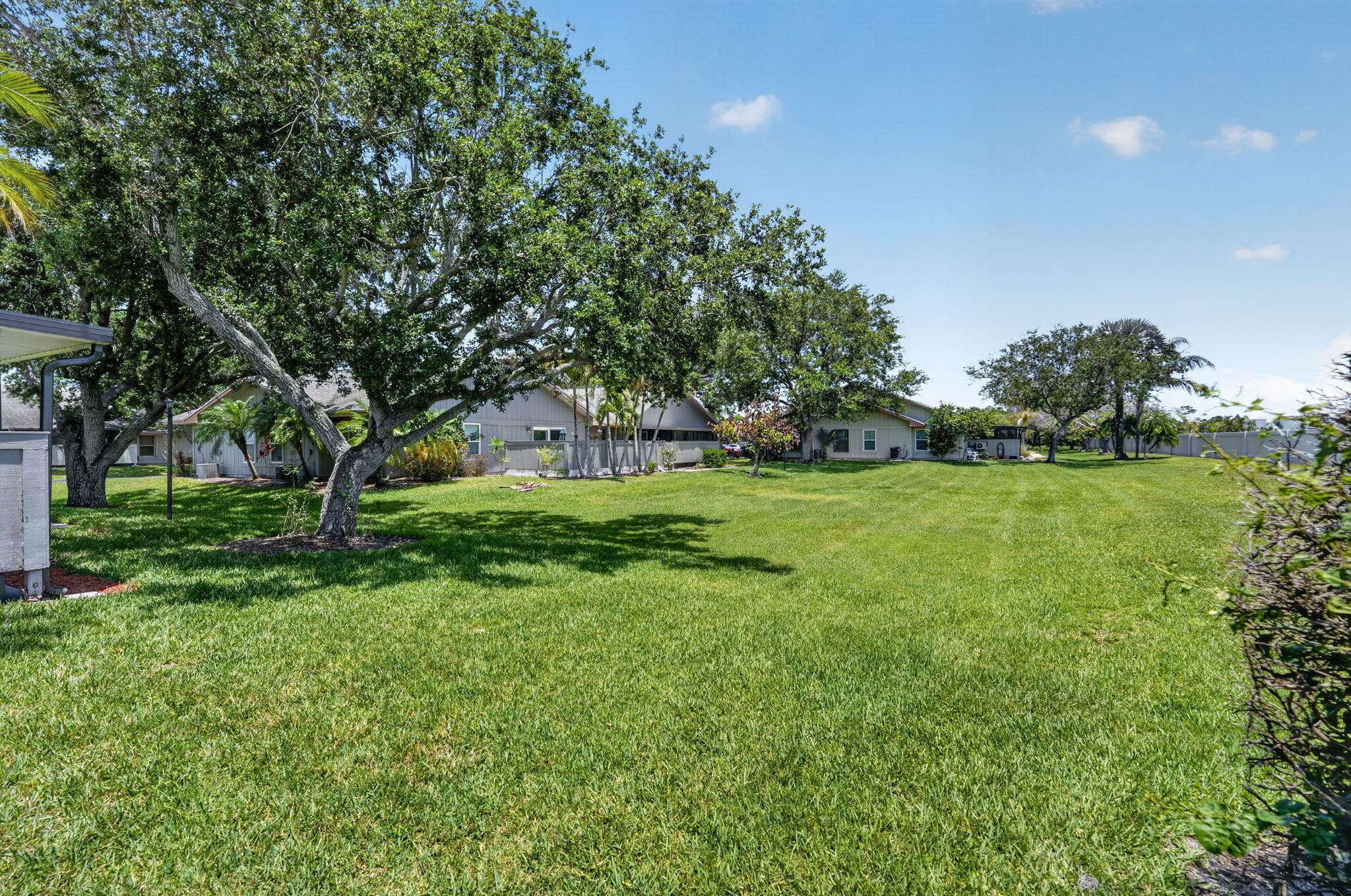 3911 NW Cinnamon Tree Circle, Jensen Beach, FL 34957 — photo 4 of 42