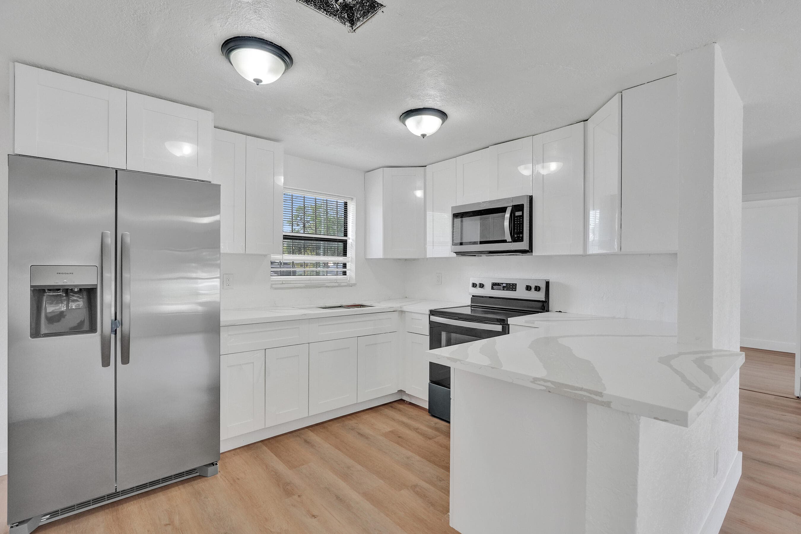 2901 NW 21st Street, Fort Lauderdale, FL 33311 — photo 12 of 36