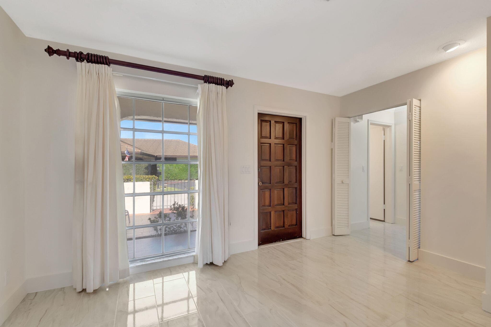 428 Pine Villa Drive, Atlantis, FL 33462 — photo 3 of 48