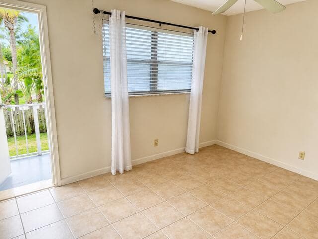 660 Glouchester Street 206, Boca Raton, FL 33487 — photo 1 of 13