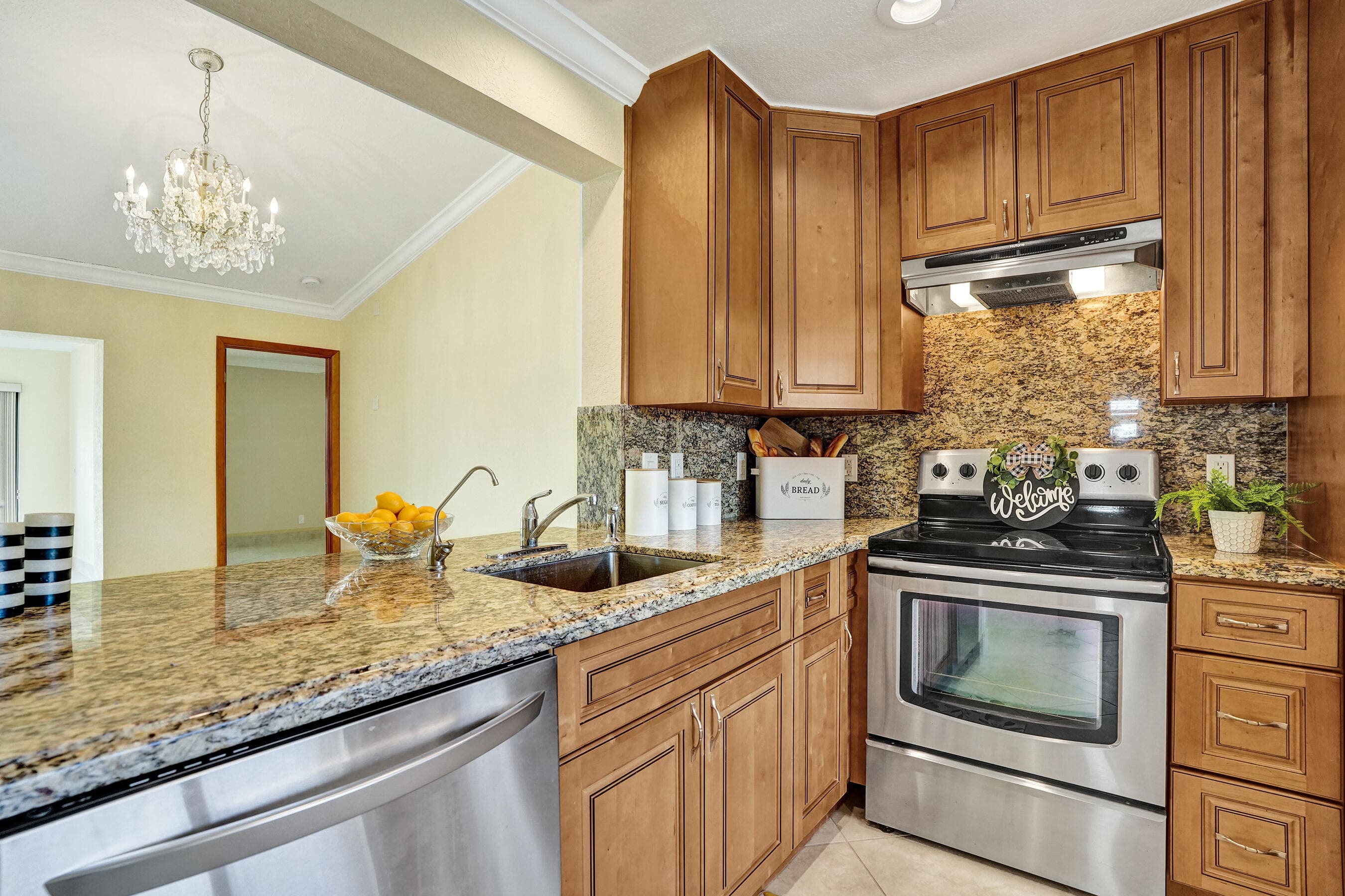 2105 SW 17th Circle, Deerfield Beach, FL 33442 — photo 9 of 95