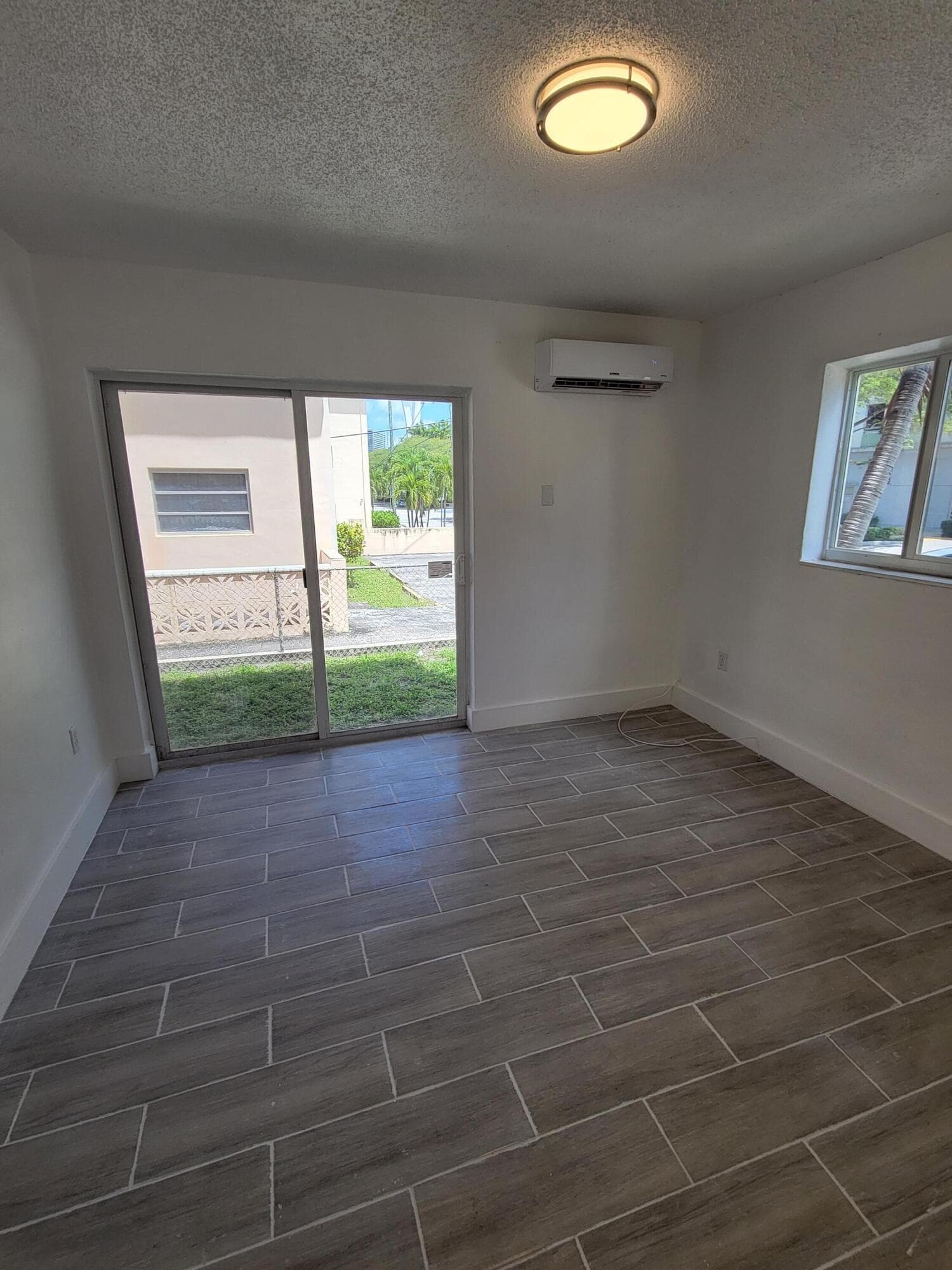 310 NW 16th Avenue 1, Miami, FL 33125 — photo 15 of 18