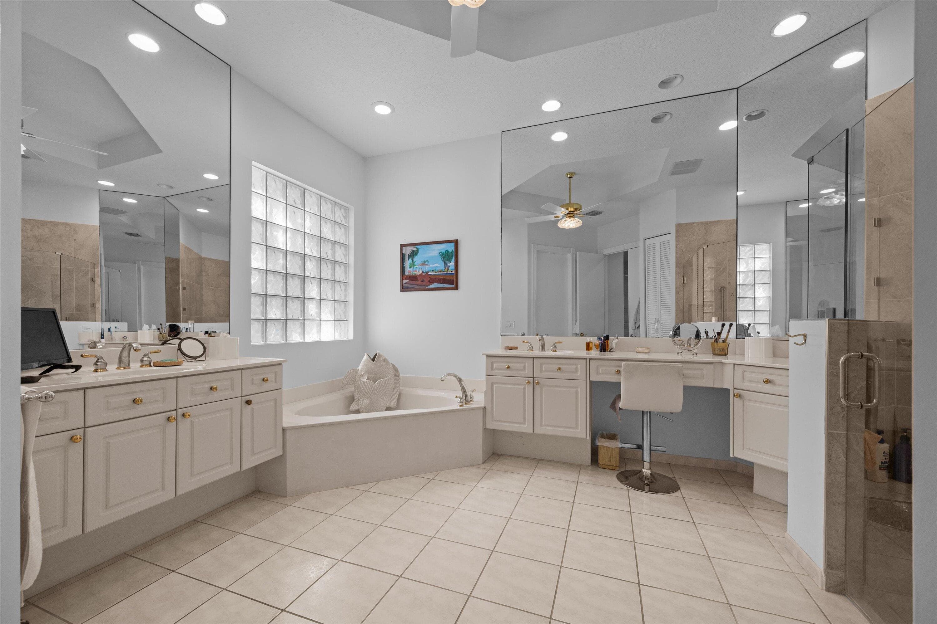 10689 Northgreen Drive, Lake Worth, FL 33449 — photo 13 of 47