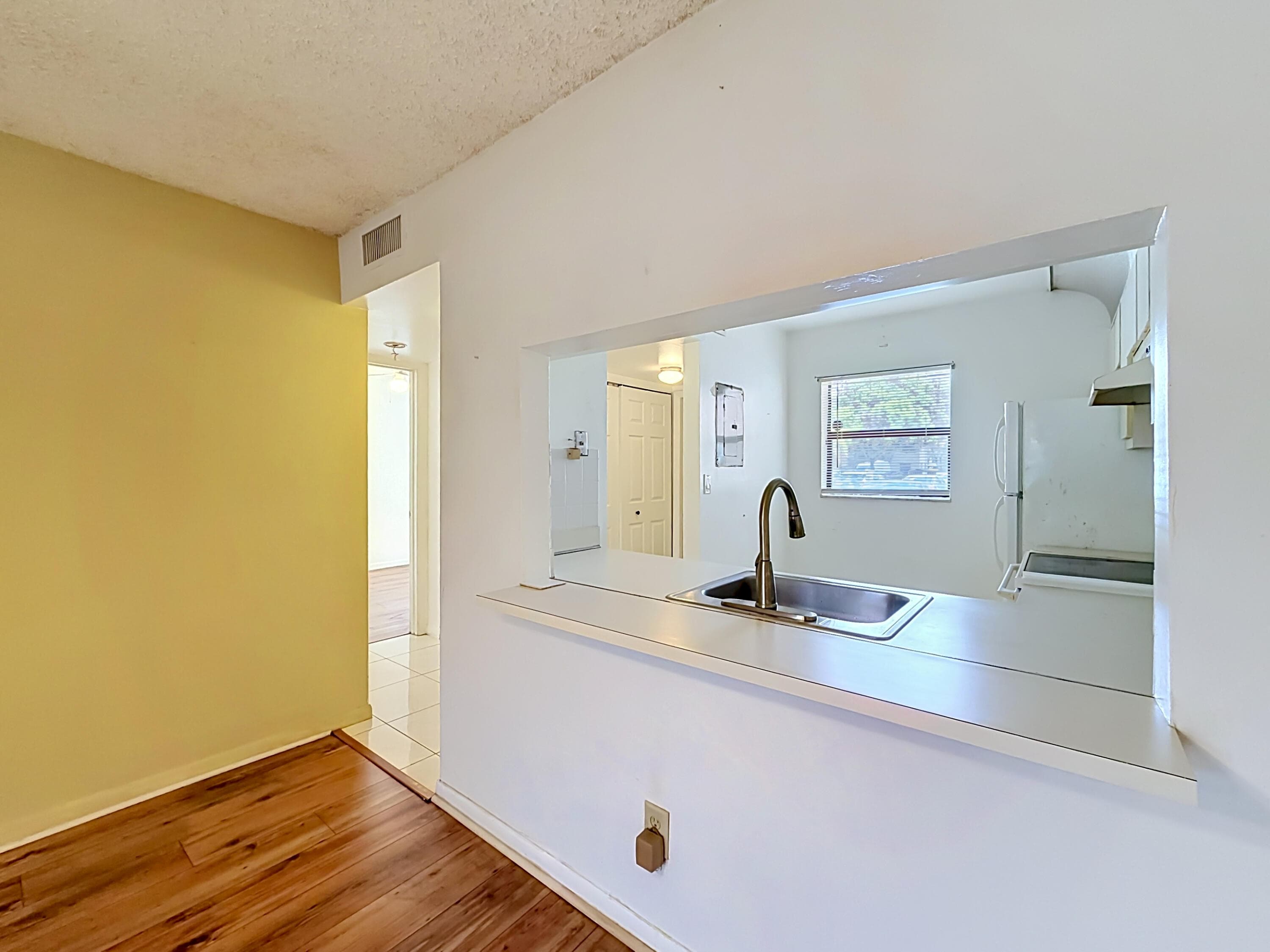 1065 NW 106th Terrace 102, Pembroke Pines, FL 33026 — photo 18 of 58