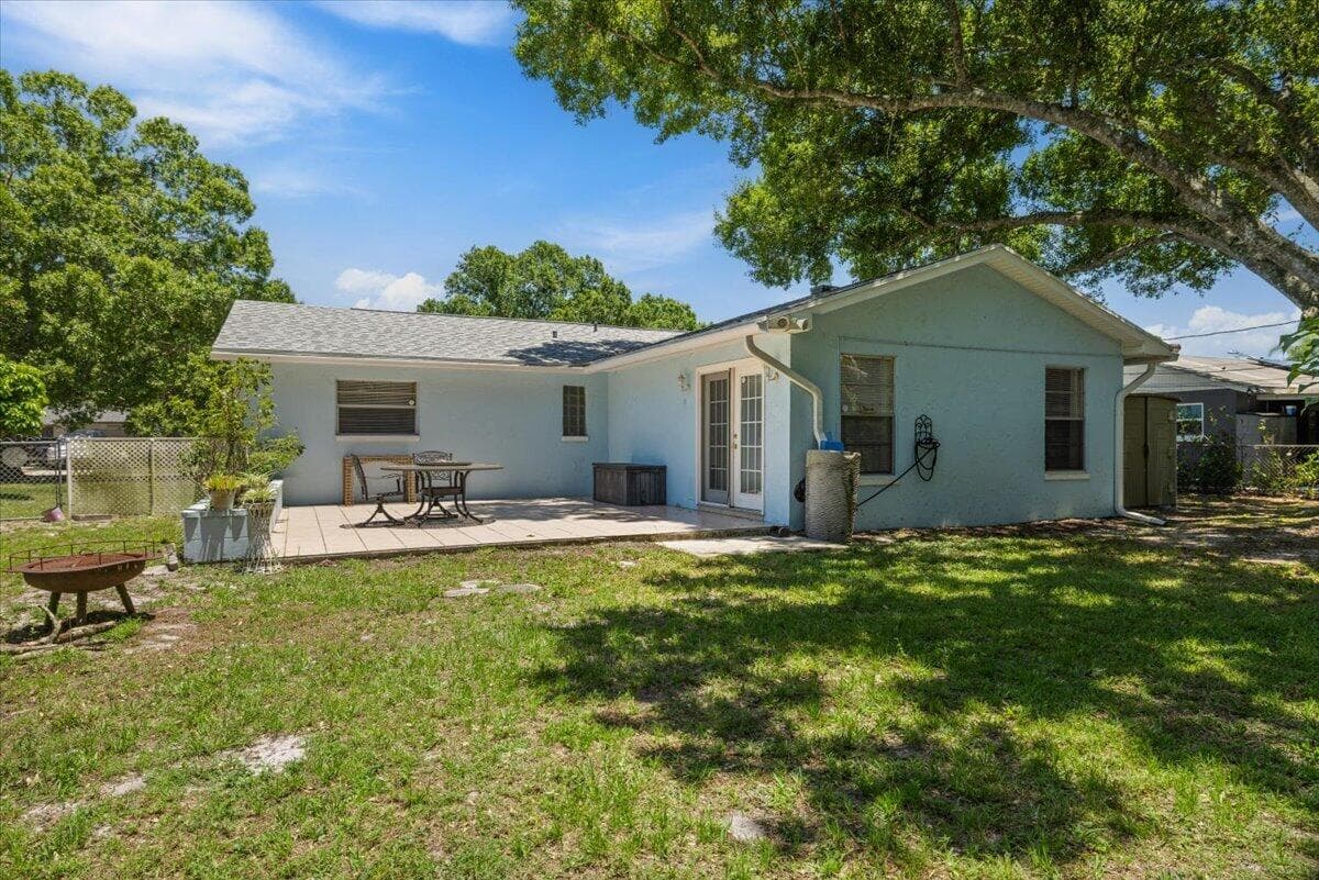 1735 40th Avenue, Vero Beach, FL 32960 — photo 26 of 34