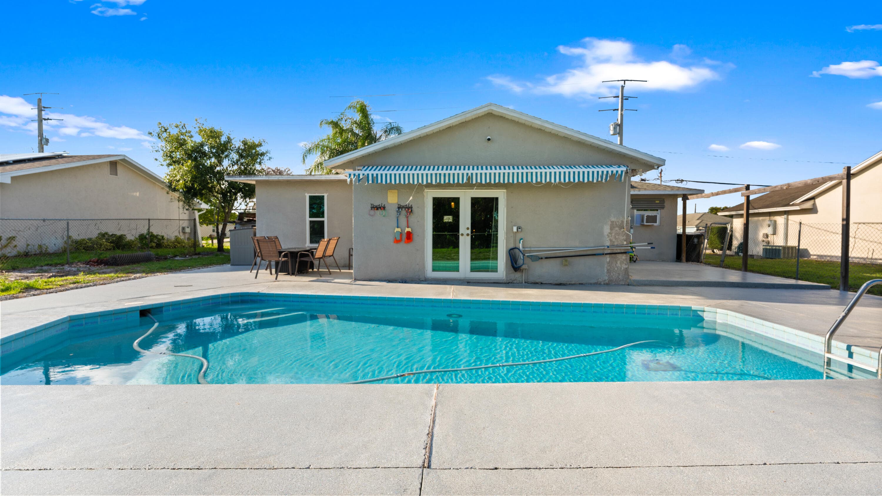 386 SE Oakridge Drive, Port St. Lucie, FL 34984 — photo 37 of 44