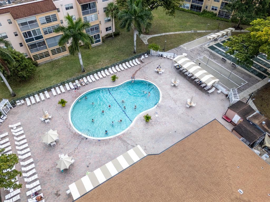 2851 Somerset Drive 208, Lauderdale Lakes, FL 33311 — photo 19 of 20