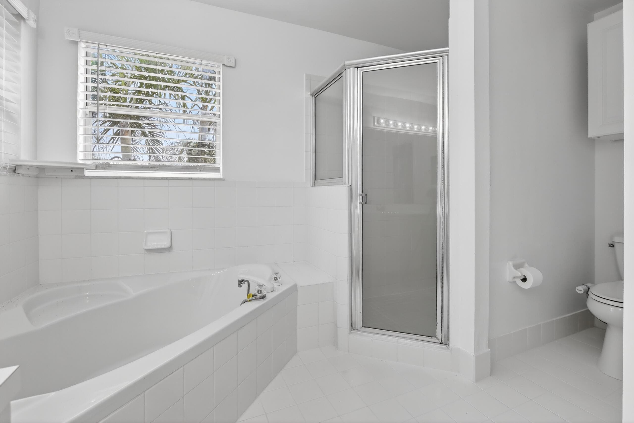 10690 NW 2nd Circle, Pembroke Pines, FL 33026 — photo 24 of 40