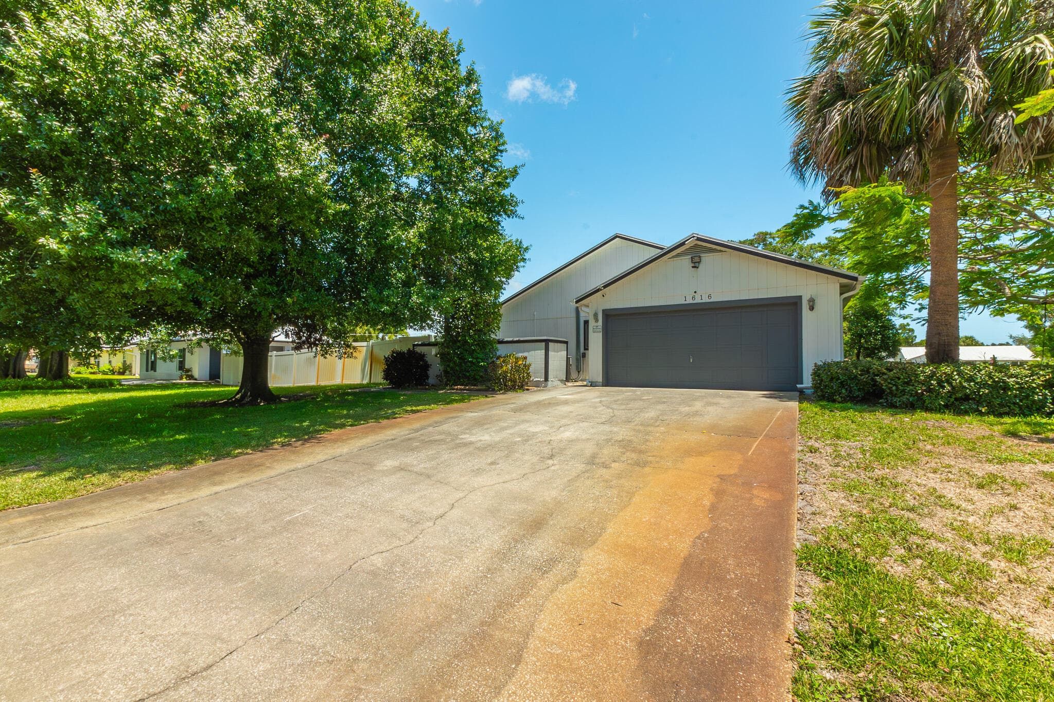 1616 SW 20th St Street SW, Vero Beach, FL 32962 — photo 8 of 70