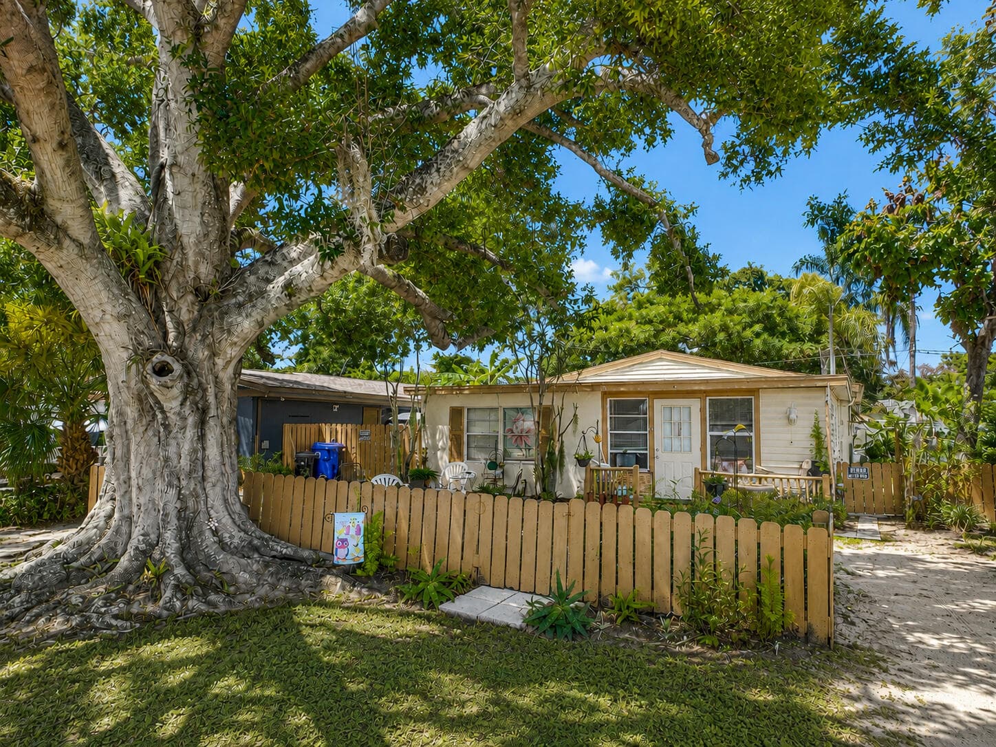 2666 12th Avenue, Vero Beach, FL 32960 — photo 1 of 22