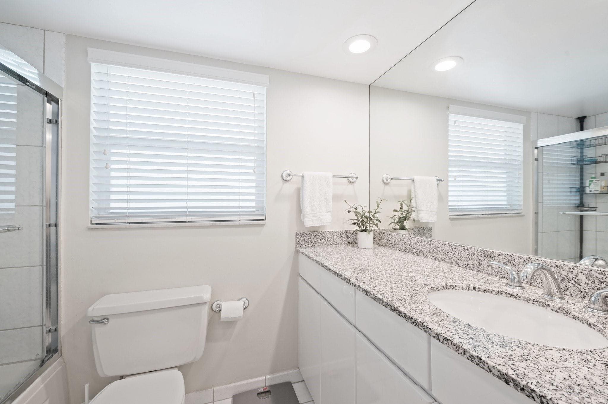 3700 Oaks Clubhouse Drive 106, Pompano Beach, FL 33069 — photo 17 of 30