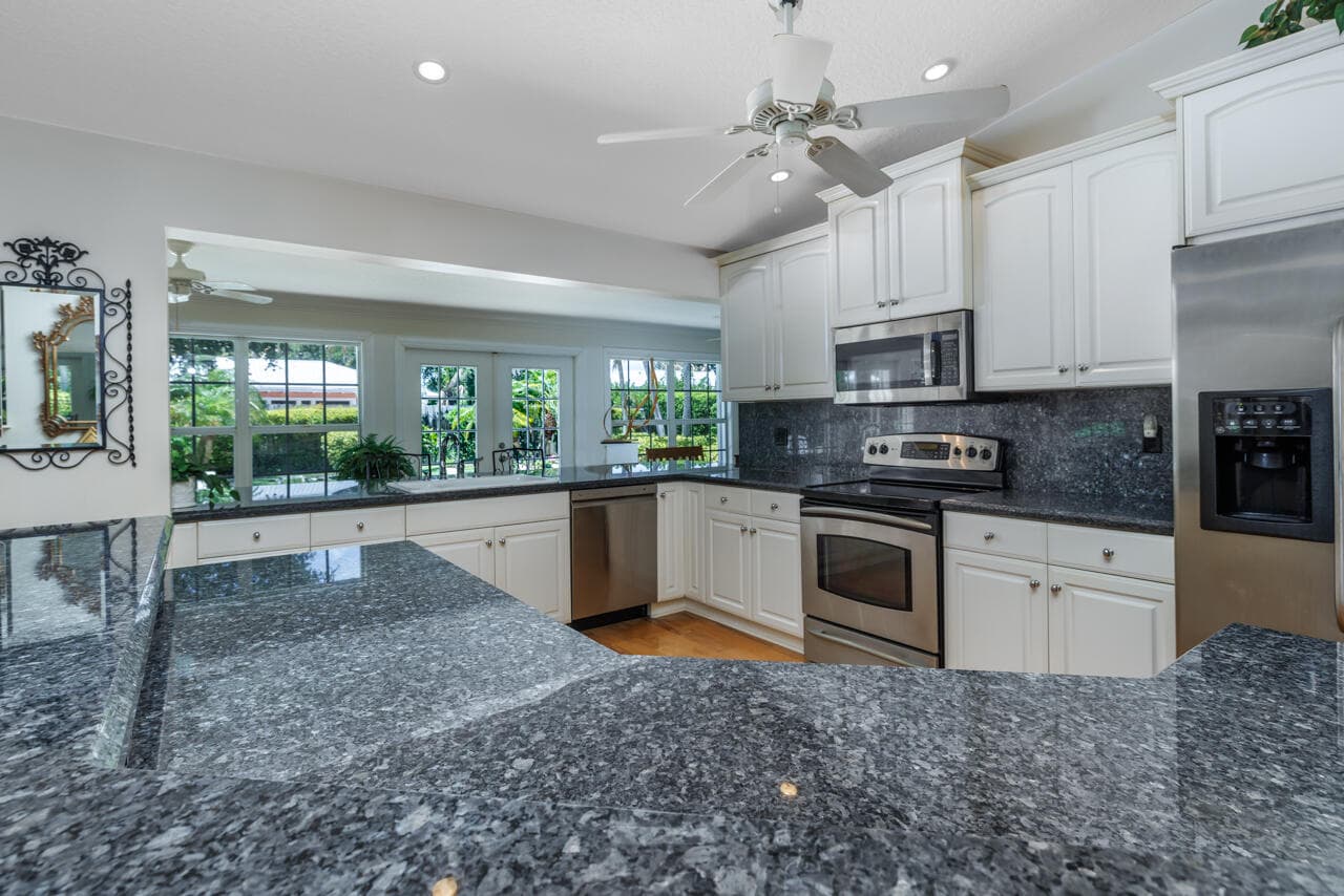 9268 SE Gettysburg Court, Hobe Sound, FL 33455 — photo 23 of 56